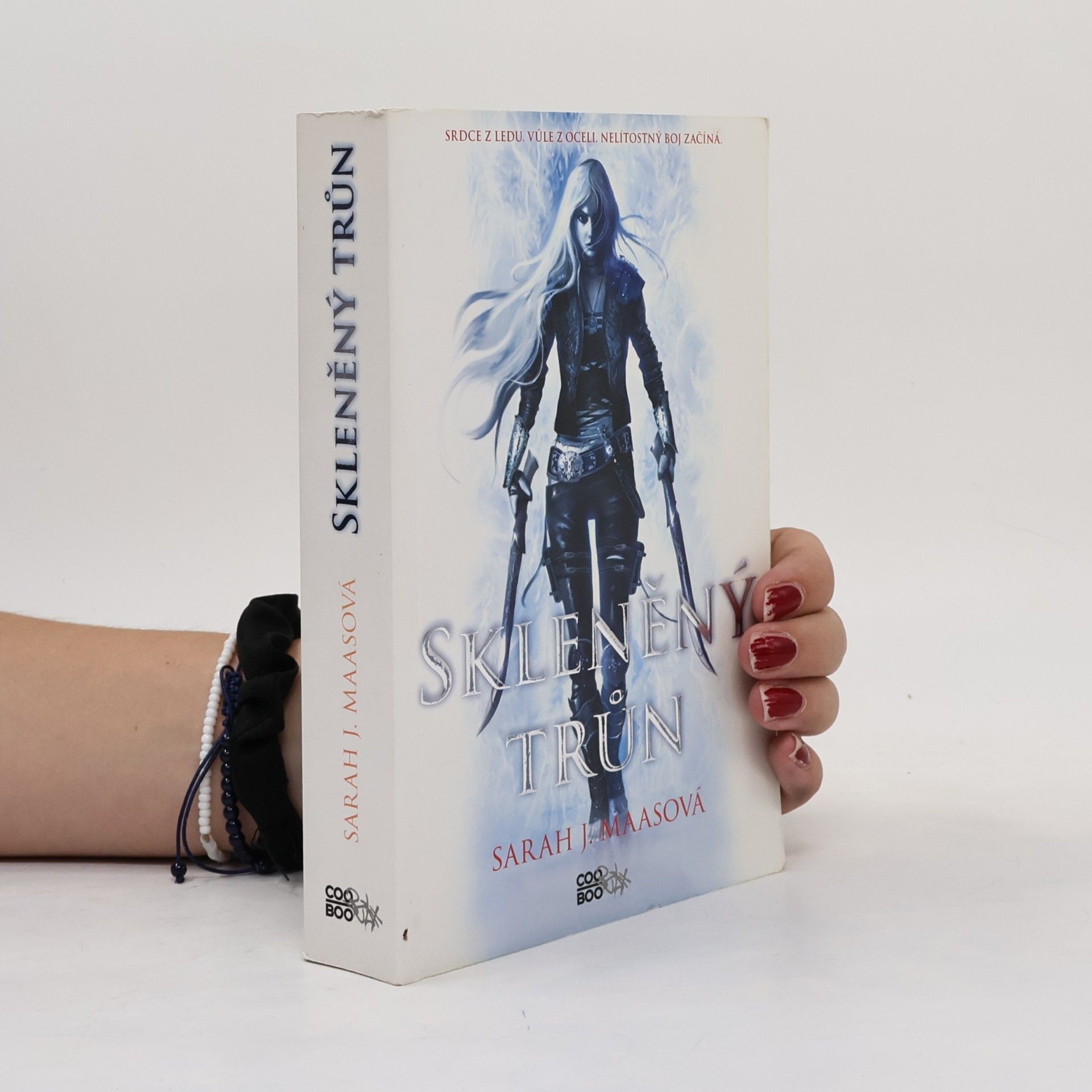 Sarah J. Maas Skleněný trůn