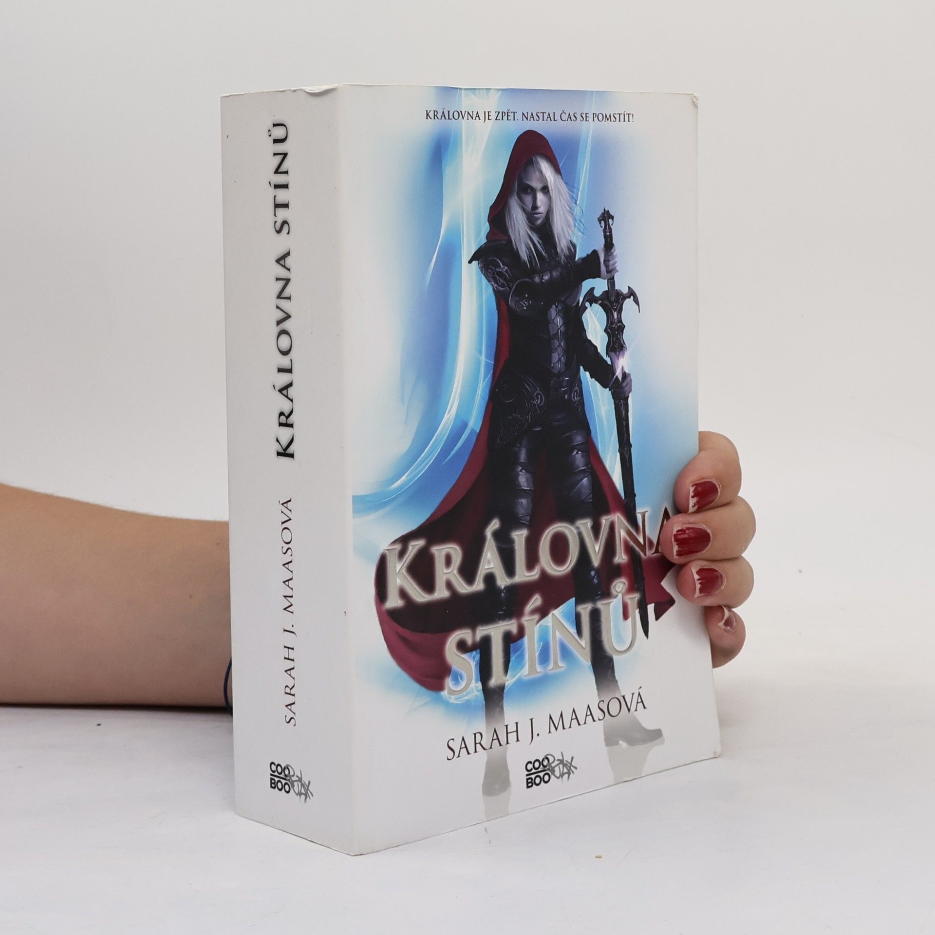 Sarah J. Maas Královna stínů