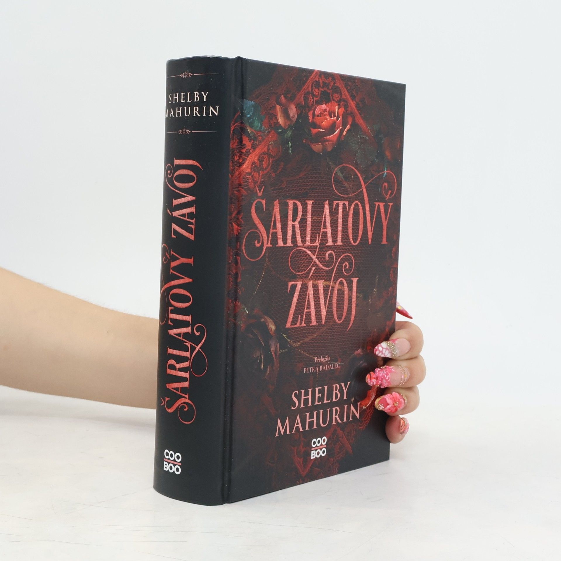Shelby Mahurinová Šarlatový závoj