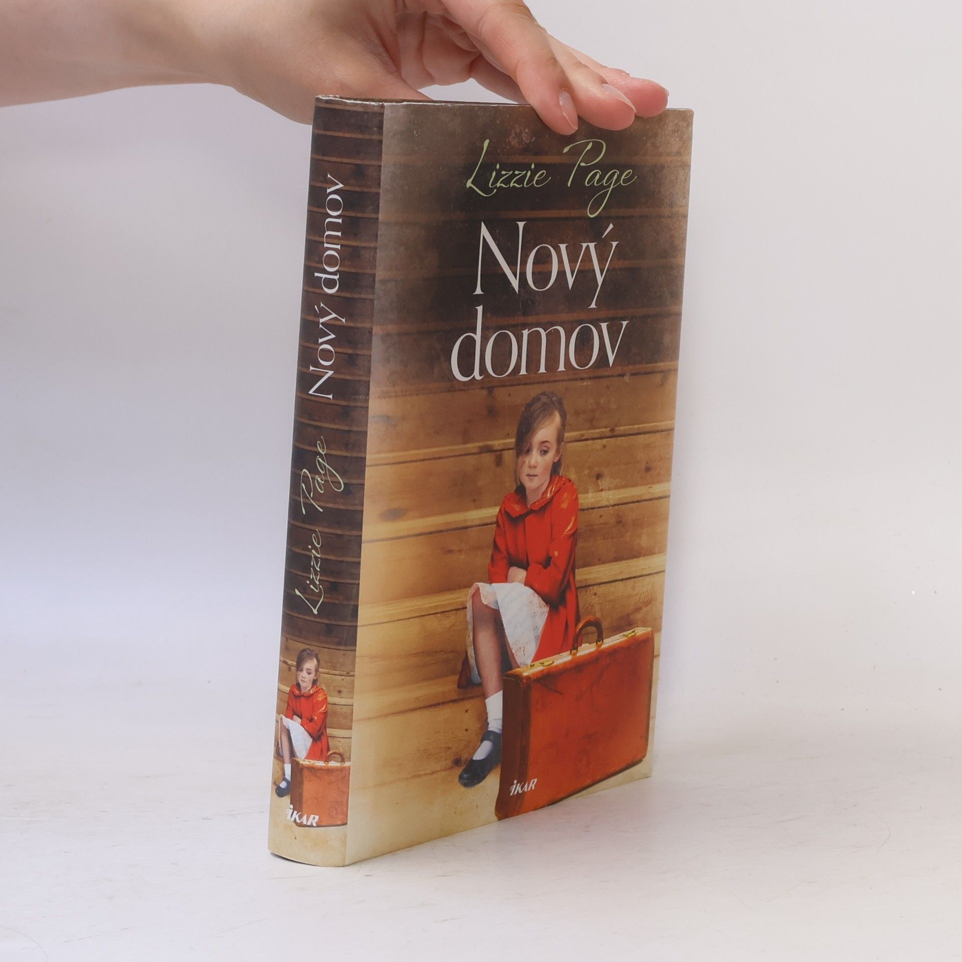 Lizzie Page Nový domov