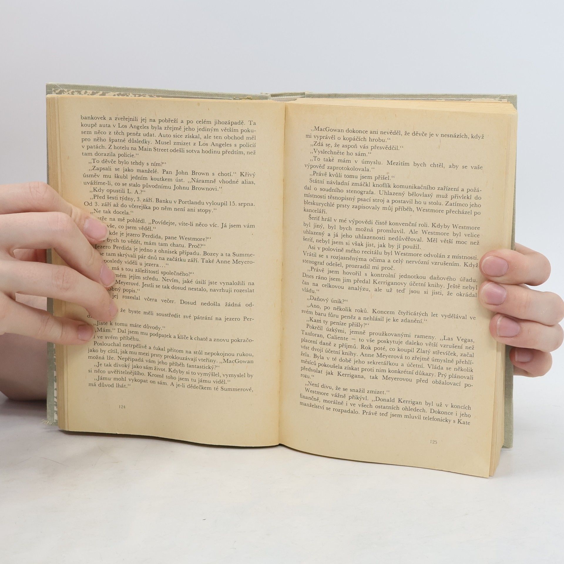 Ross Macdonald Třikrát soukromý detektiv Lew Archer