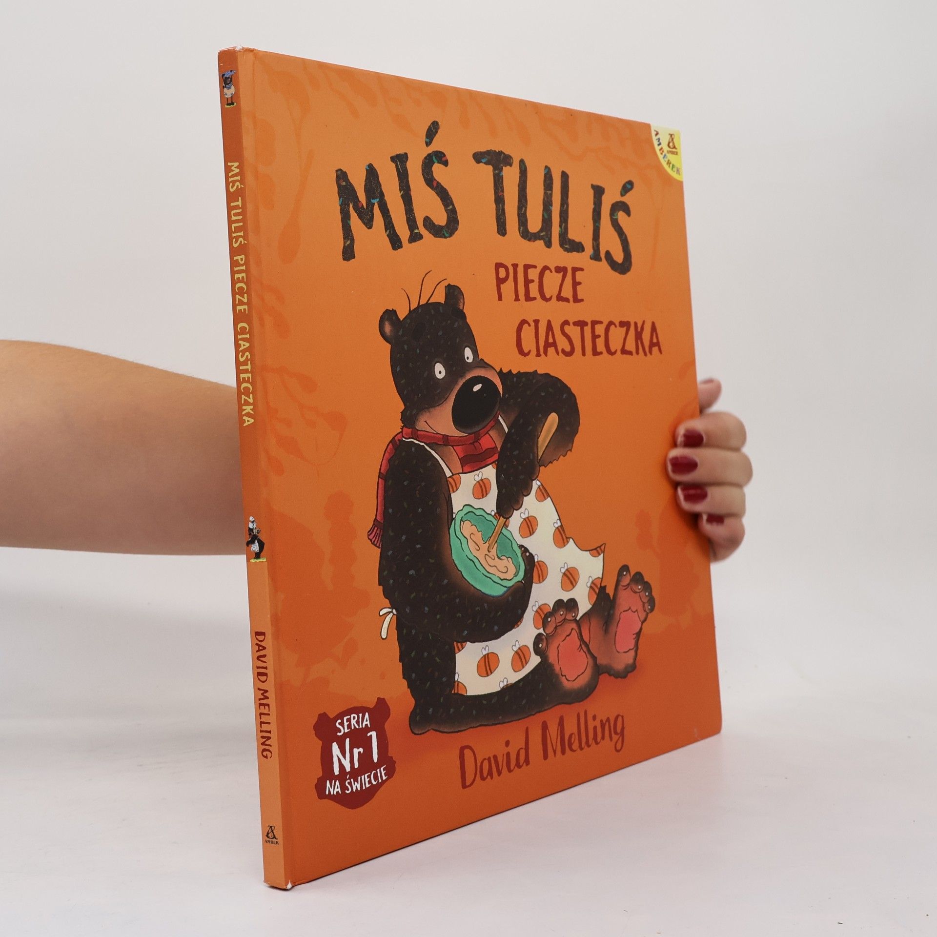 David Melling Miś Tuliś piecze ciasteczka