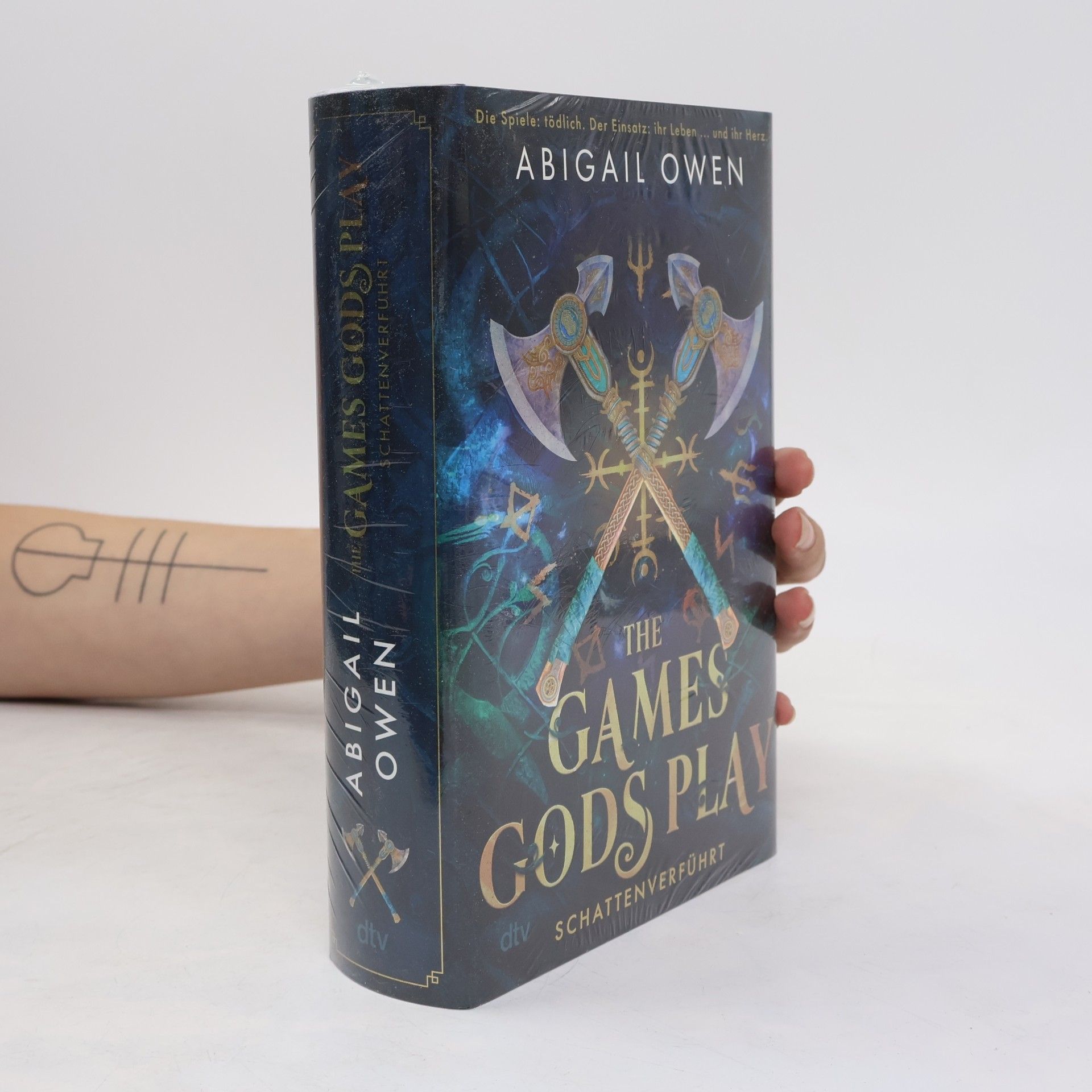 Abigail Owen The Games Gods Play / Schattenverführt Bd.1 (Deluxe-Ausgabe)