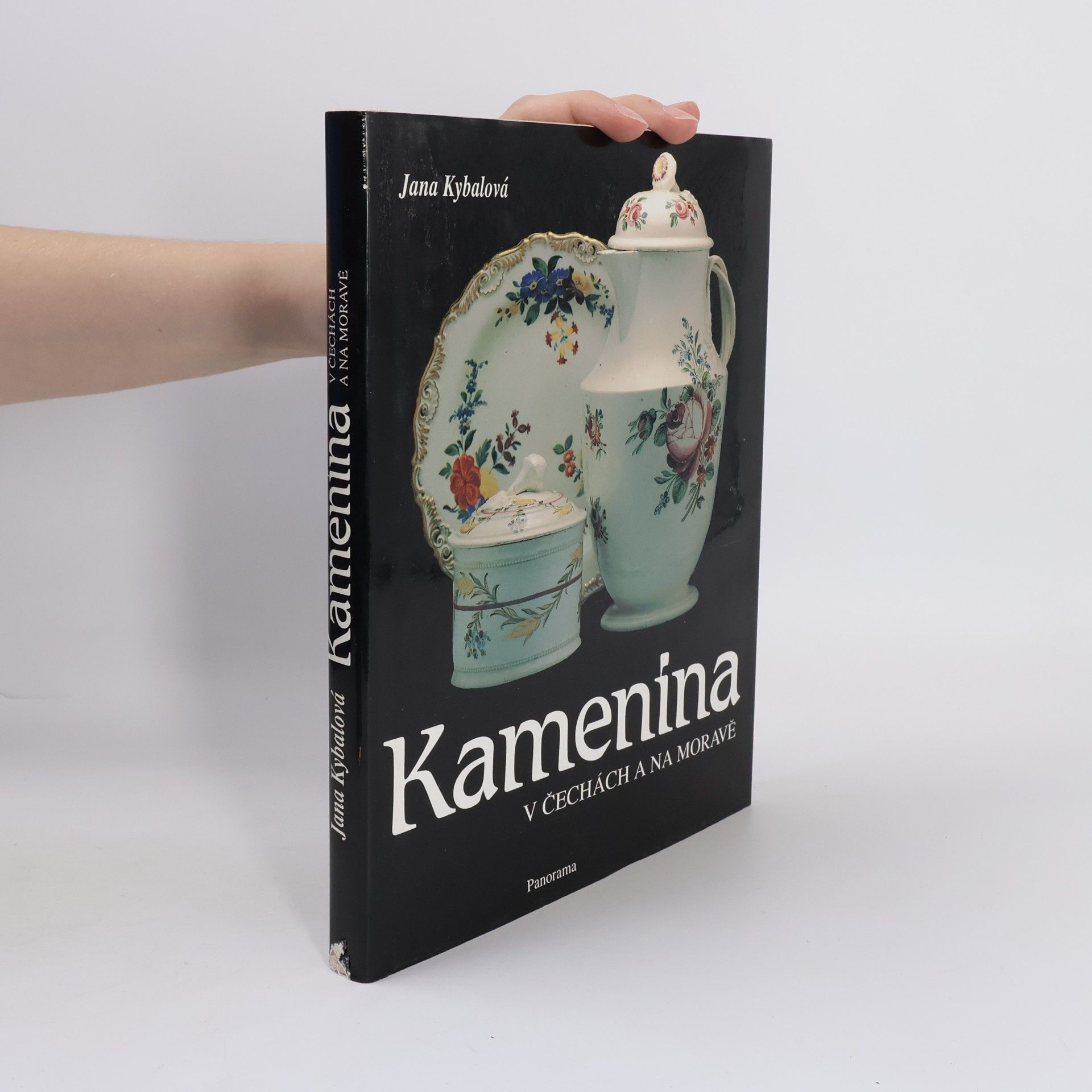 Jana Kybalová Kamenina v Čechách a na Moravě