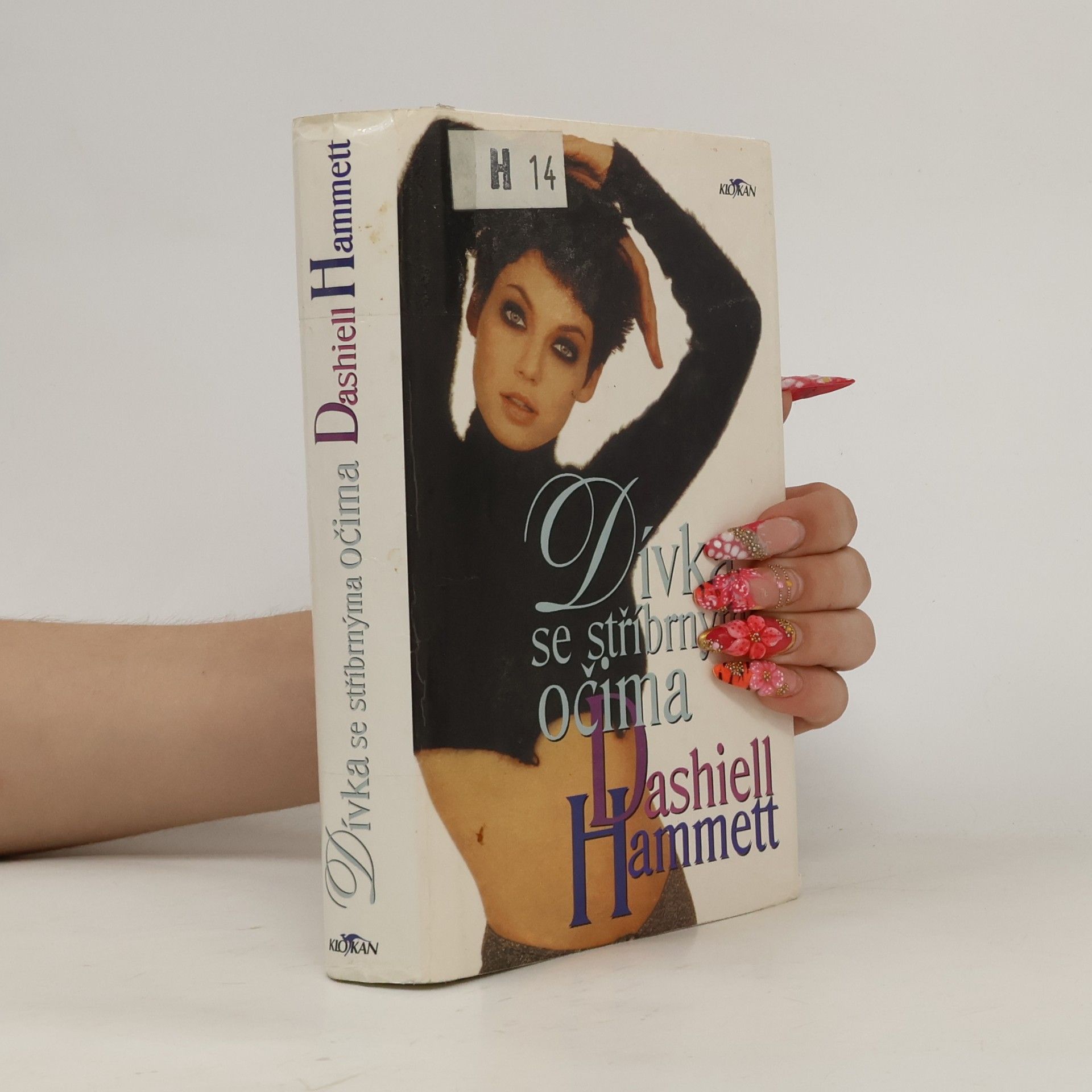 Dashiell Hammett Dívka se stříbrnýma očima