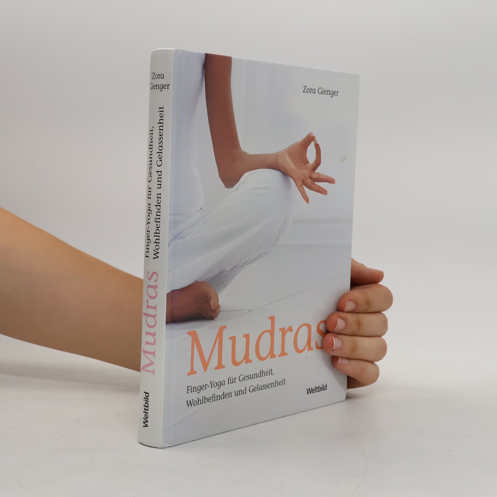 Zora Gienger Mudras