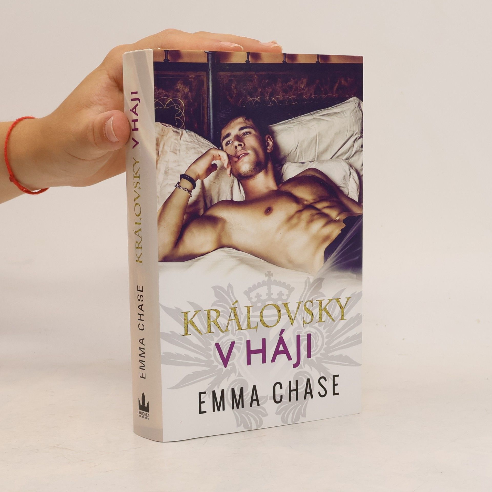 Emma Chase Královsky v háji: Royally (1)