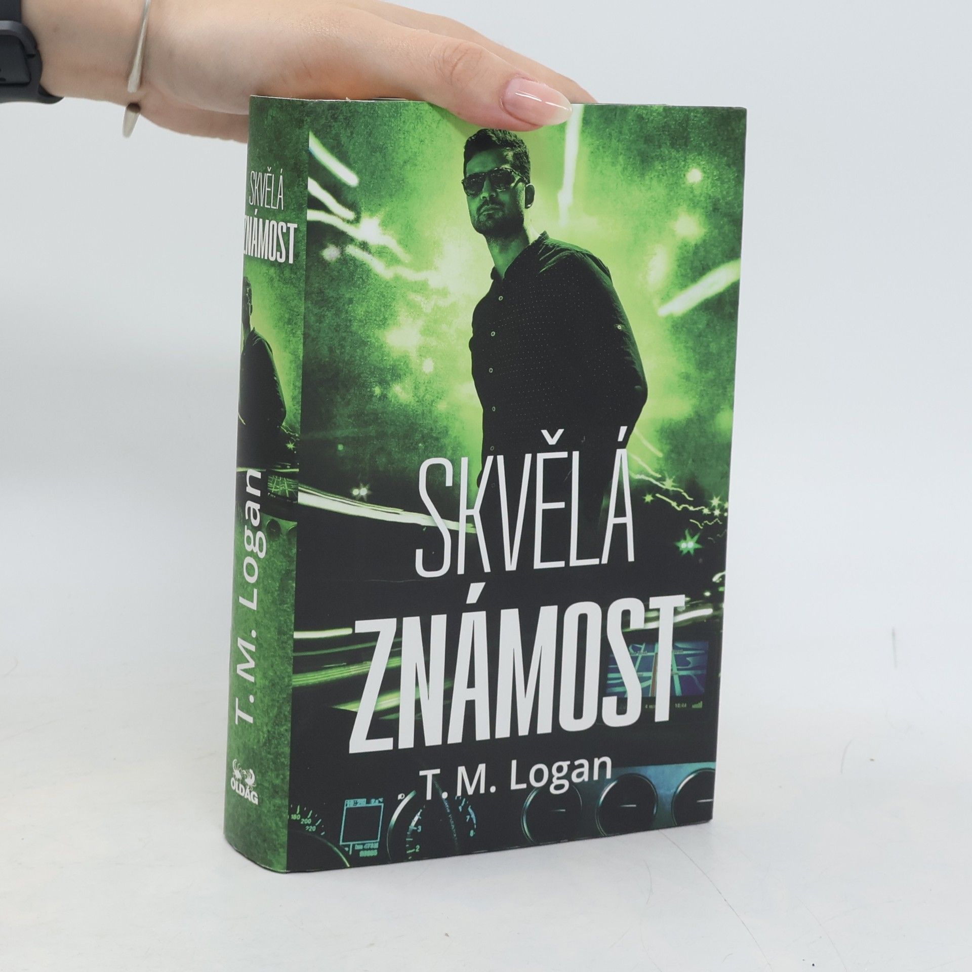 T. M. Logan Skvělá známost
