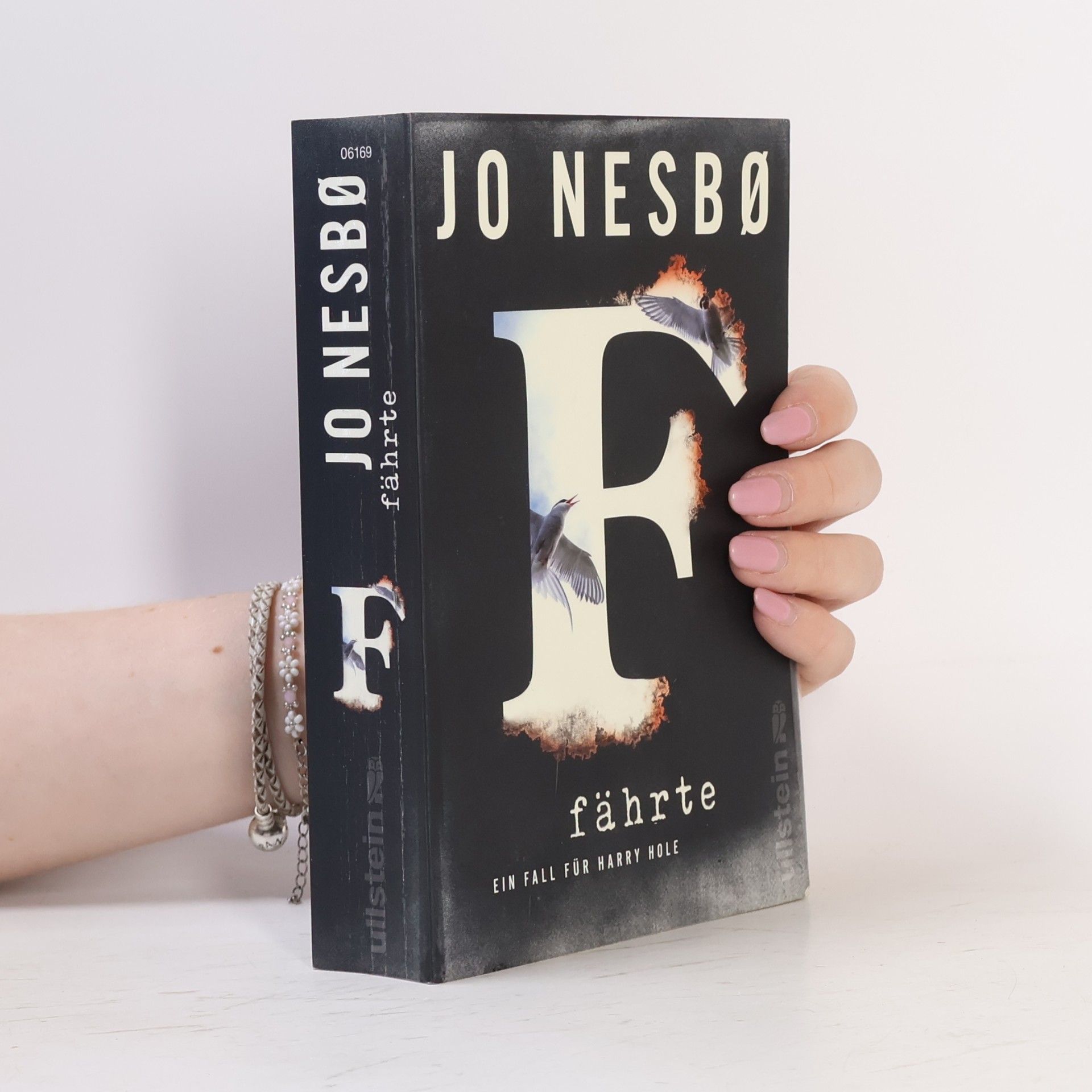 Jo Nesbø Fährte