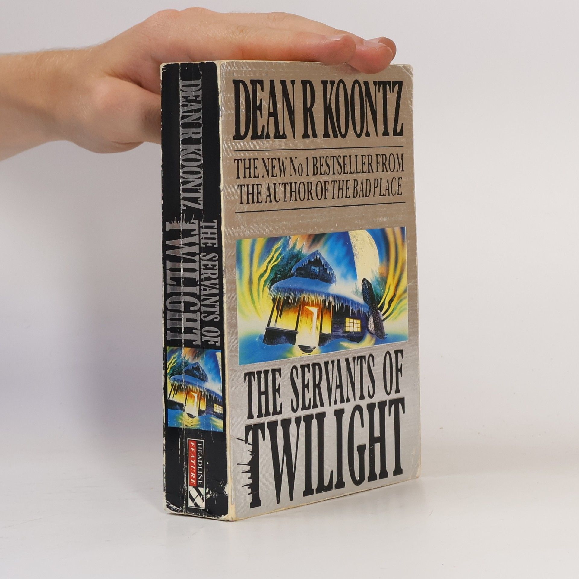Leigh Nichols The Servants of Twilight