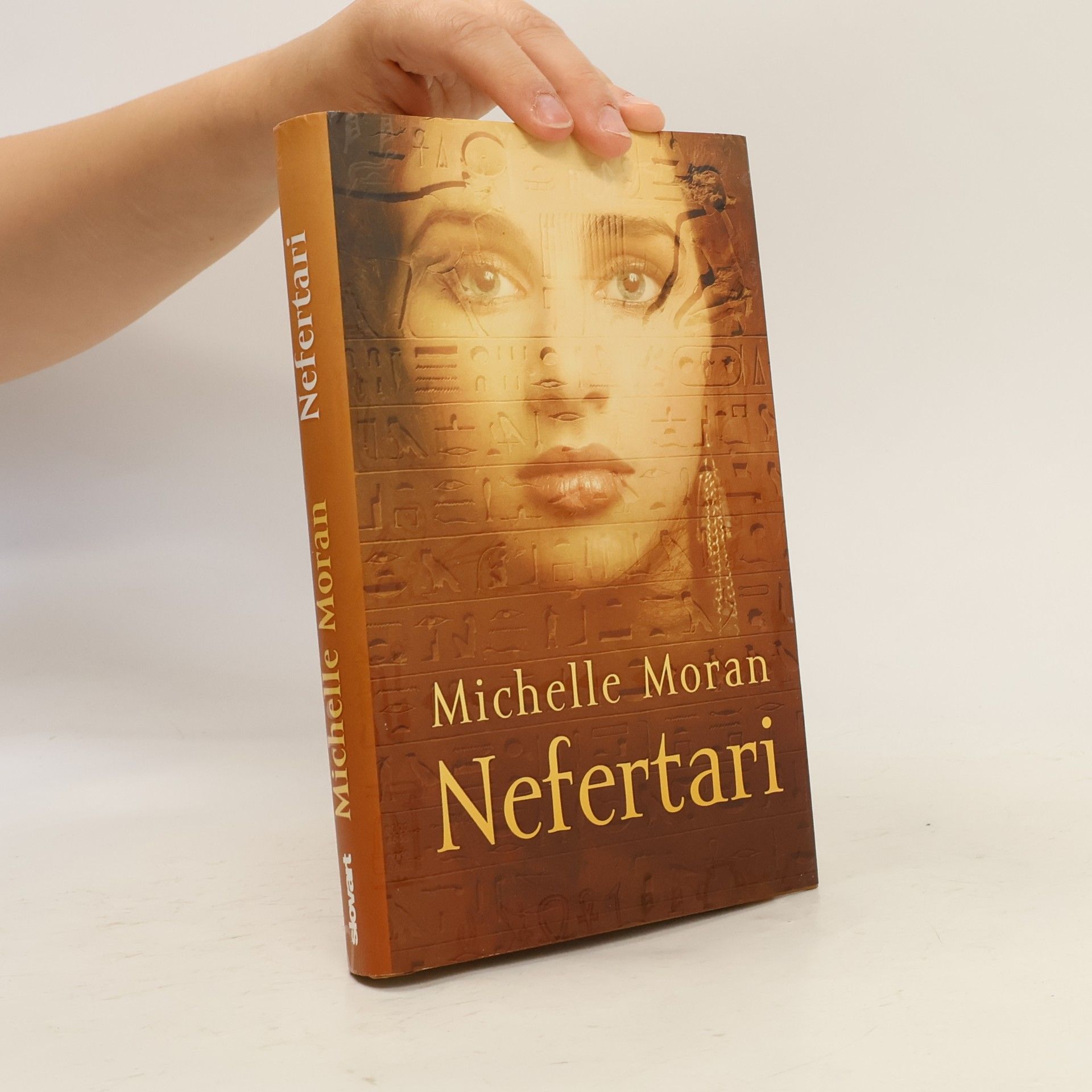 Michelle Moran Nefertari