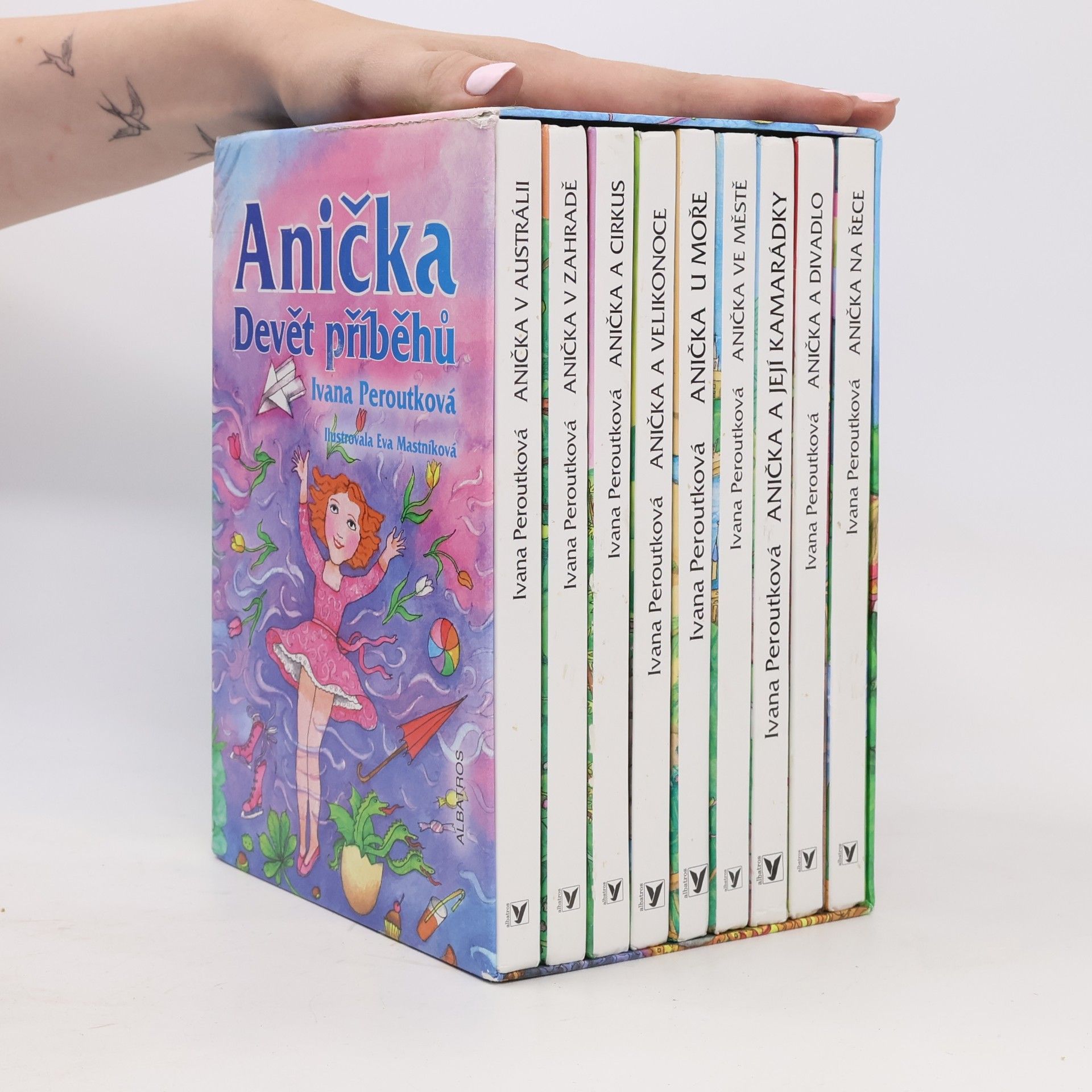 Anička. Devět příběhů. (díly viz foto)
