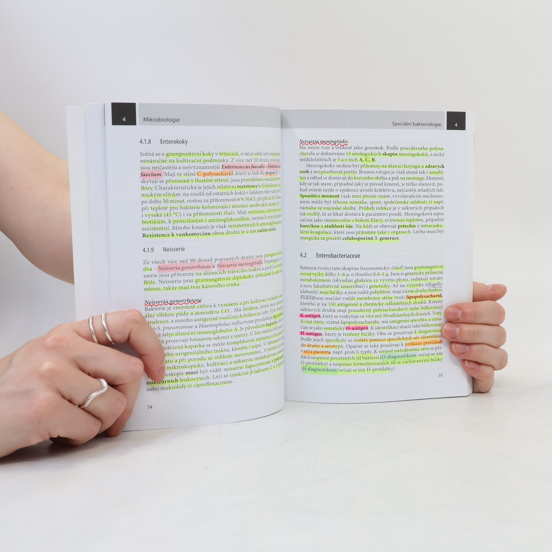 Jiří Schindler Mikrobiologie : pro studenty zdravotnických oborů