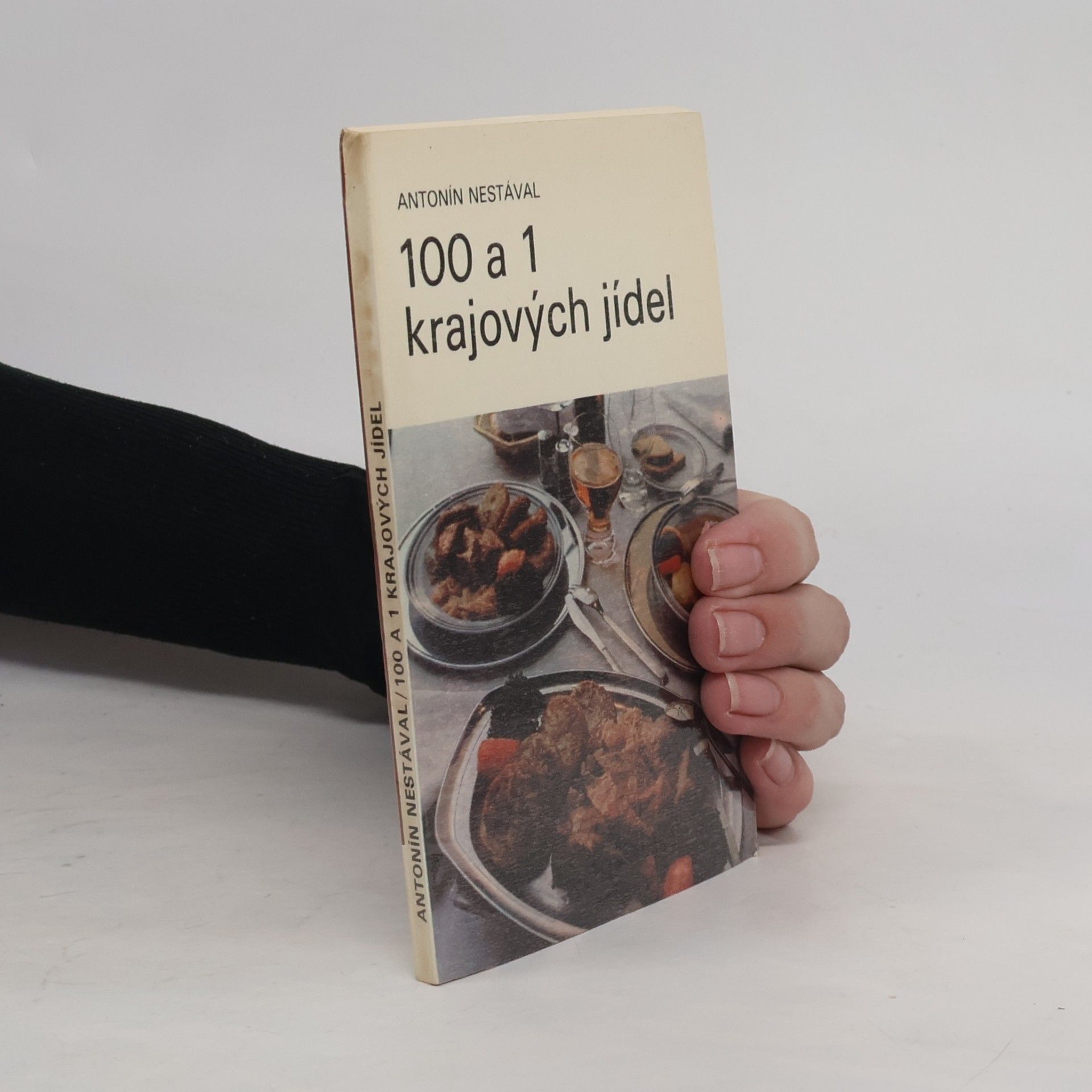 Daniela AndréVolfová 100 a 1 krajových jídel