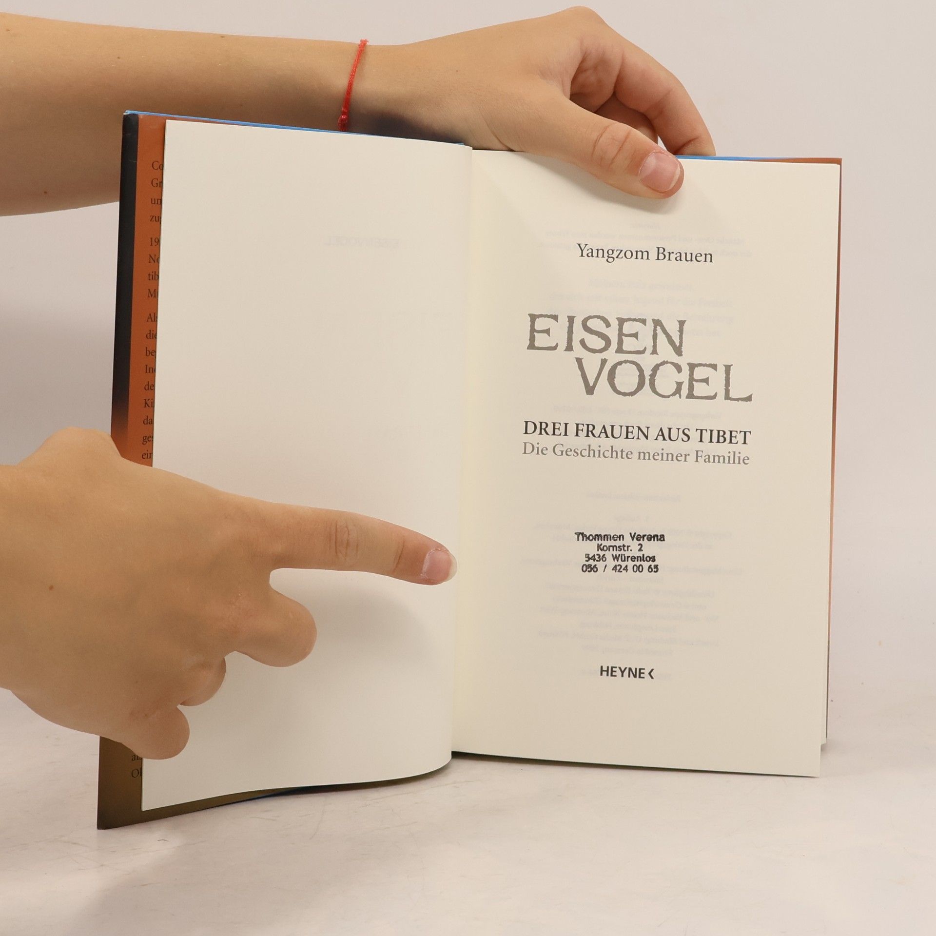 Yangzom Brauen Eisenvogel