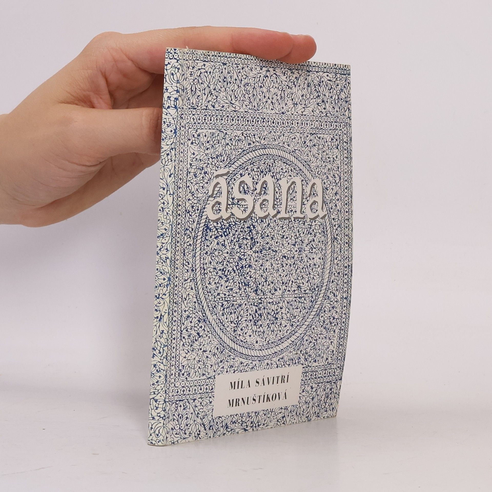 Míla Sávitrí Mrnuštíková Ásana