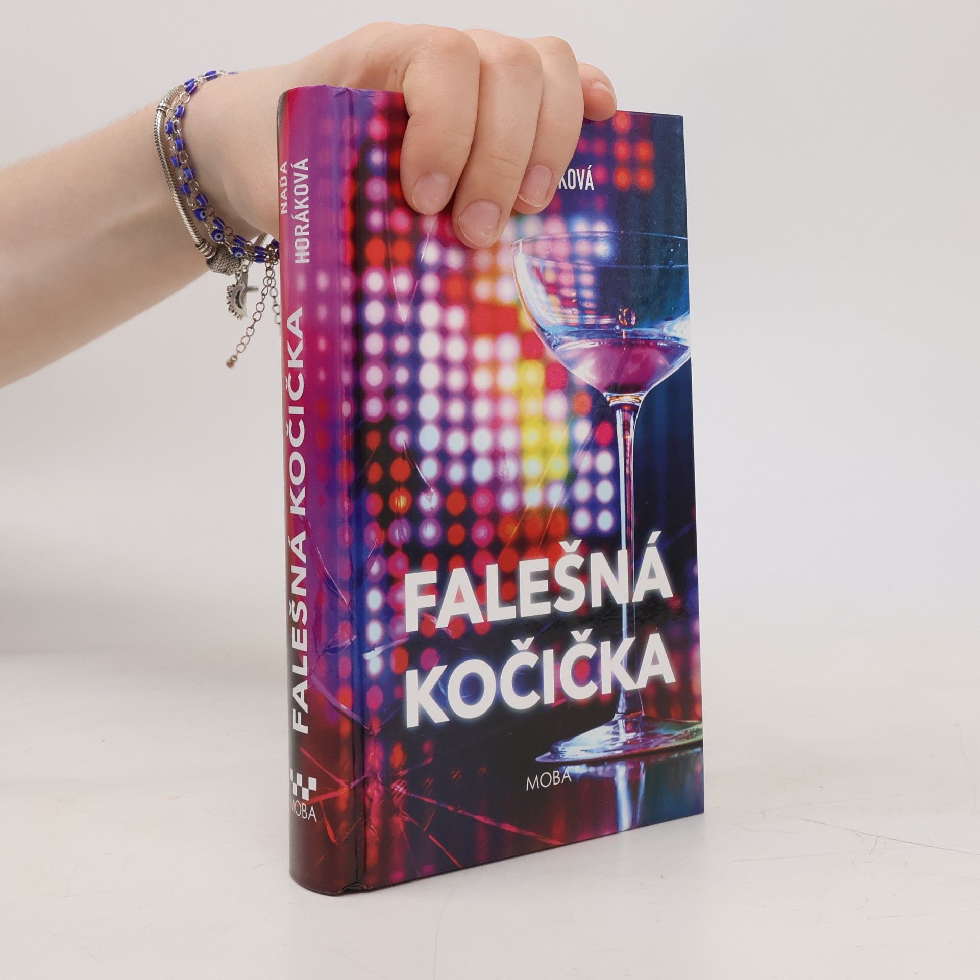 Naďa Horáková Falešná kočička