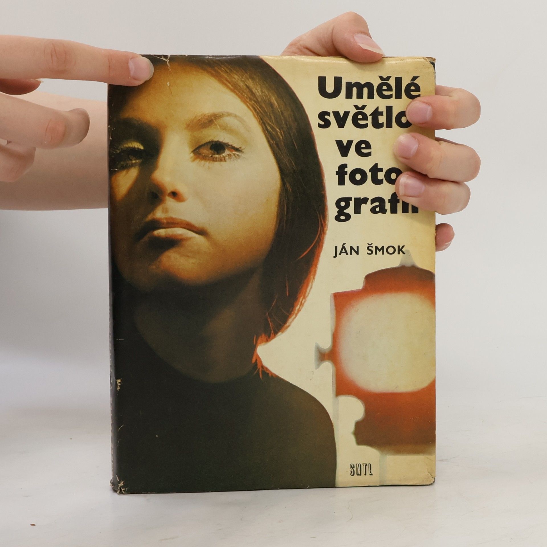 Ján Šmok Umělé světlo ve fotografii