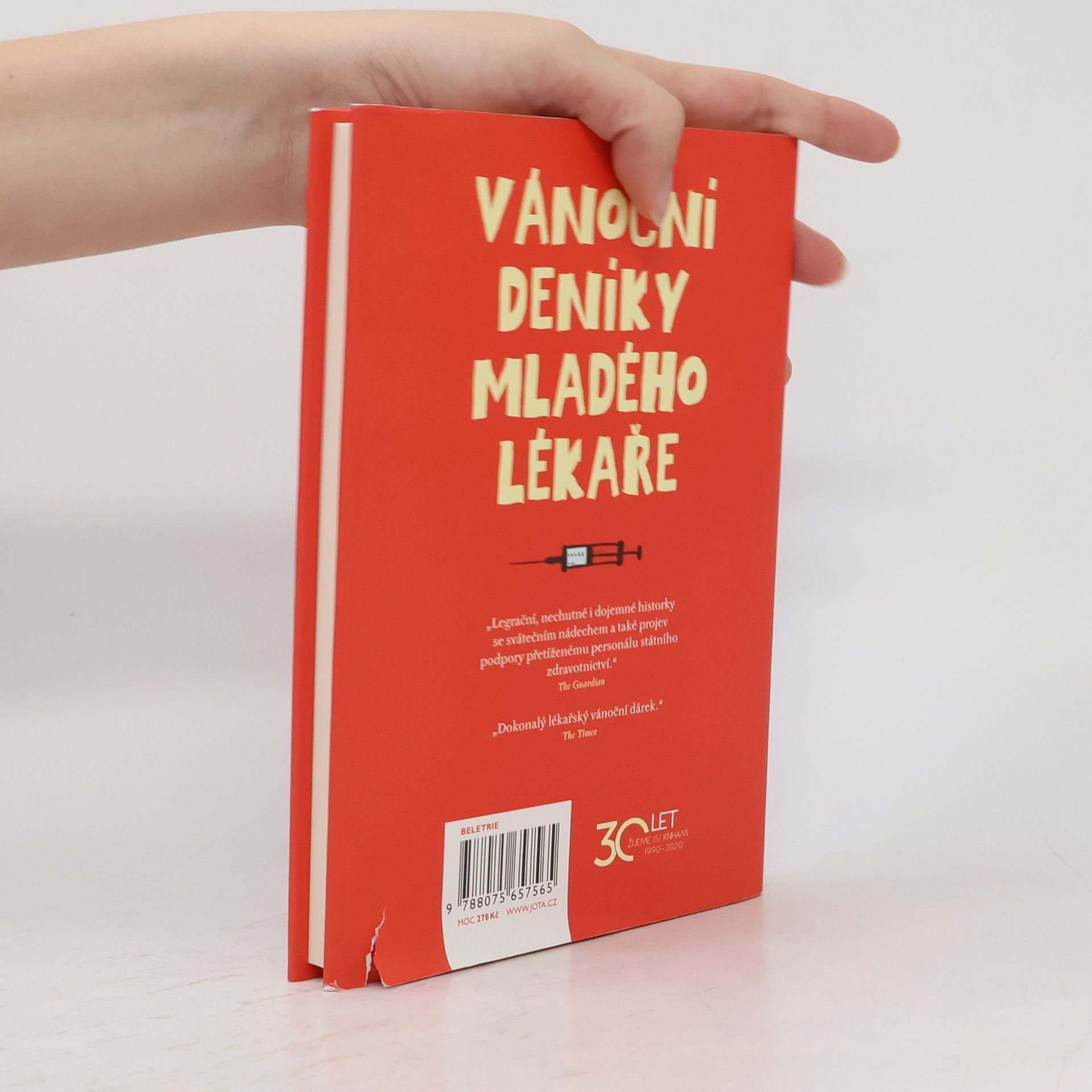 Adam Kay Už zase sloužím o Vánocích