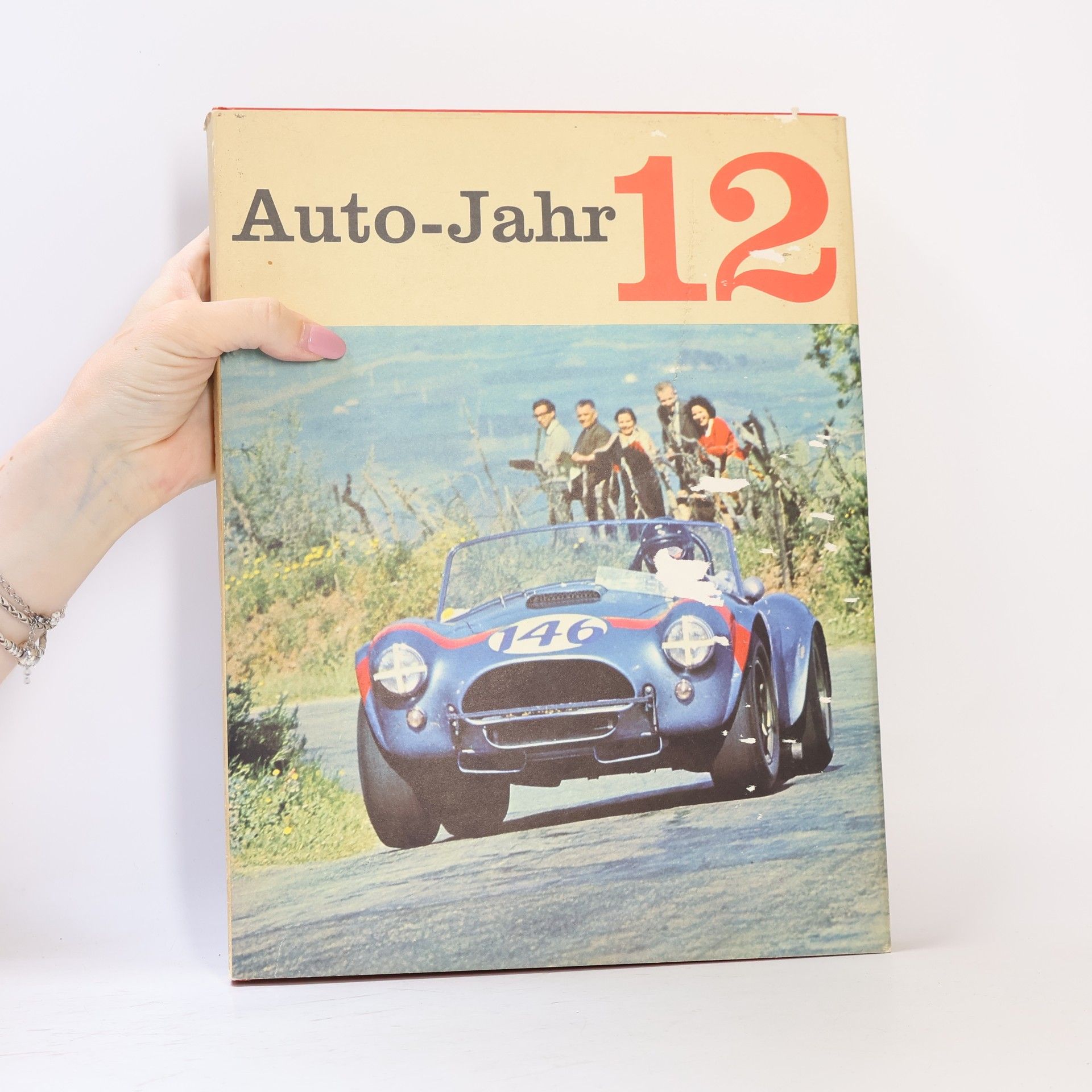 kolektiv Auto-Jahr 12
