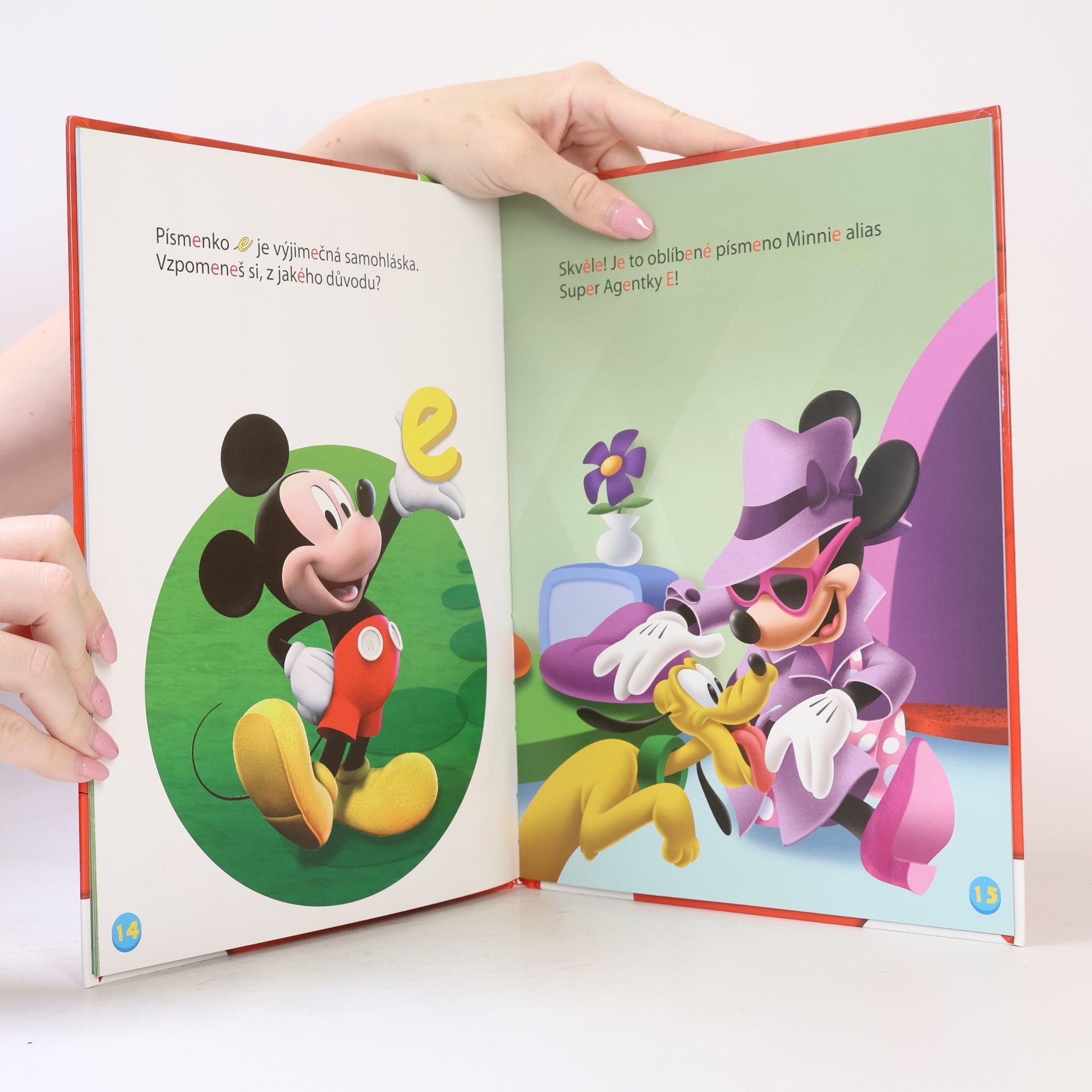Kolektiv autorů Mickeyho Klubík. Hraj si a uč se s Mickey Mousem 22. Písmena U a jiné samohlásky!
