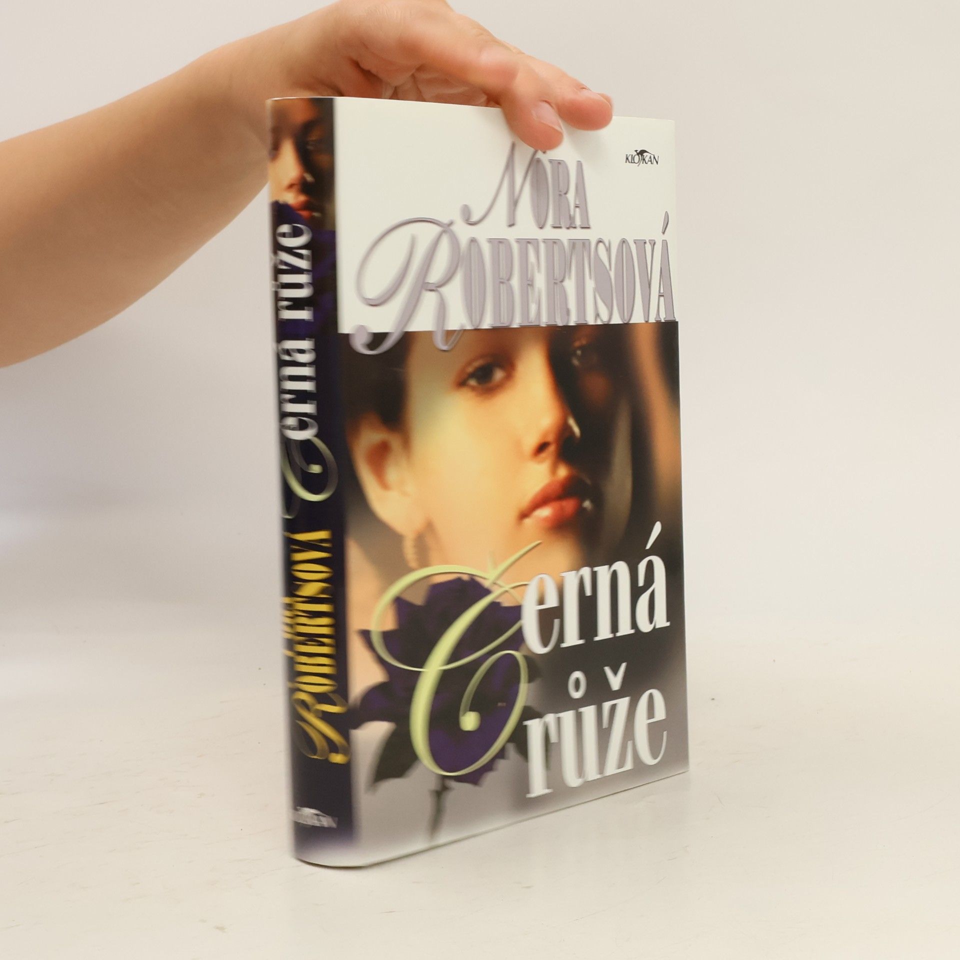 Nora Roberts Černá růže