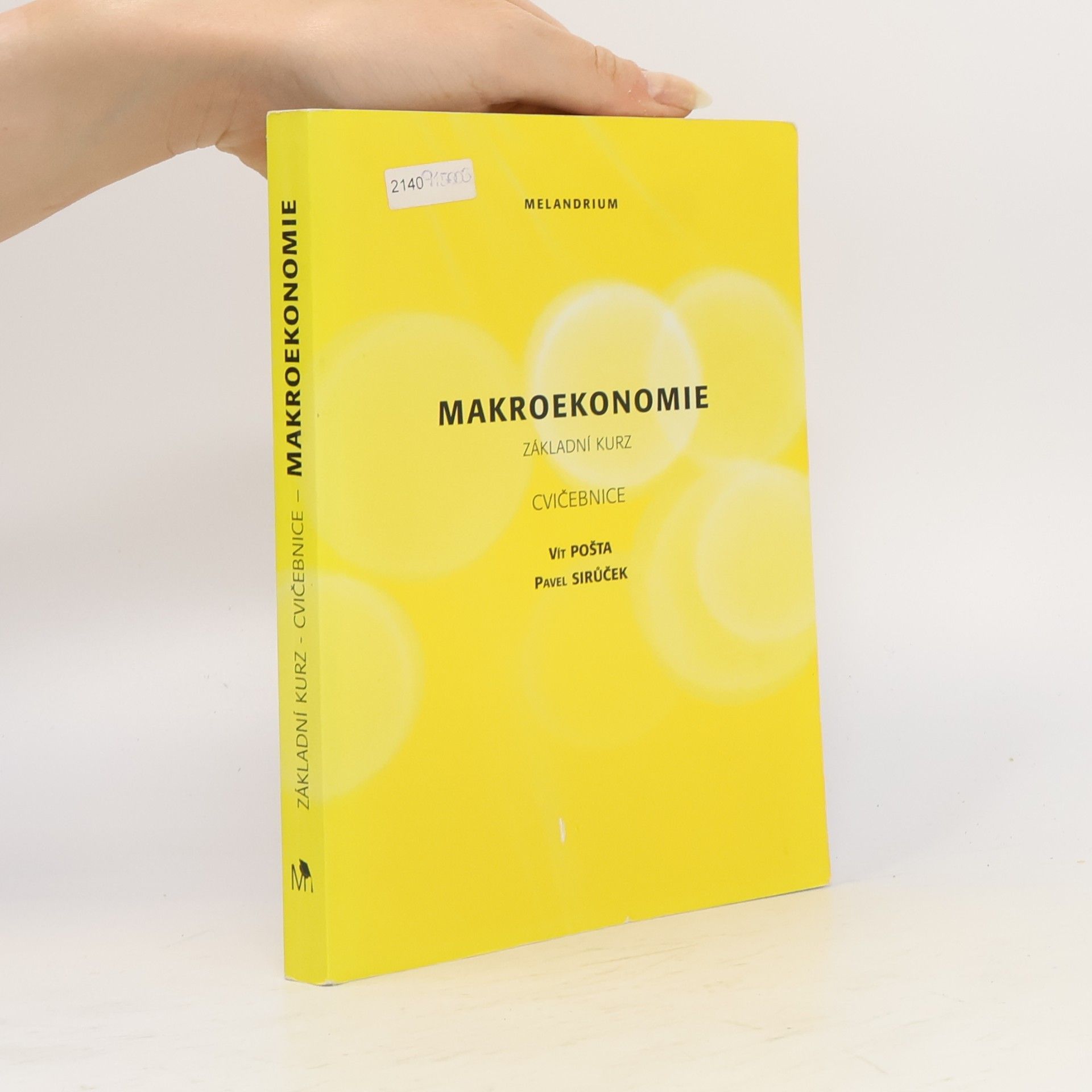 Vít Pošta Makroekonomie: Základní kurz