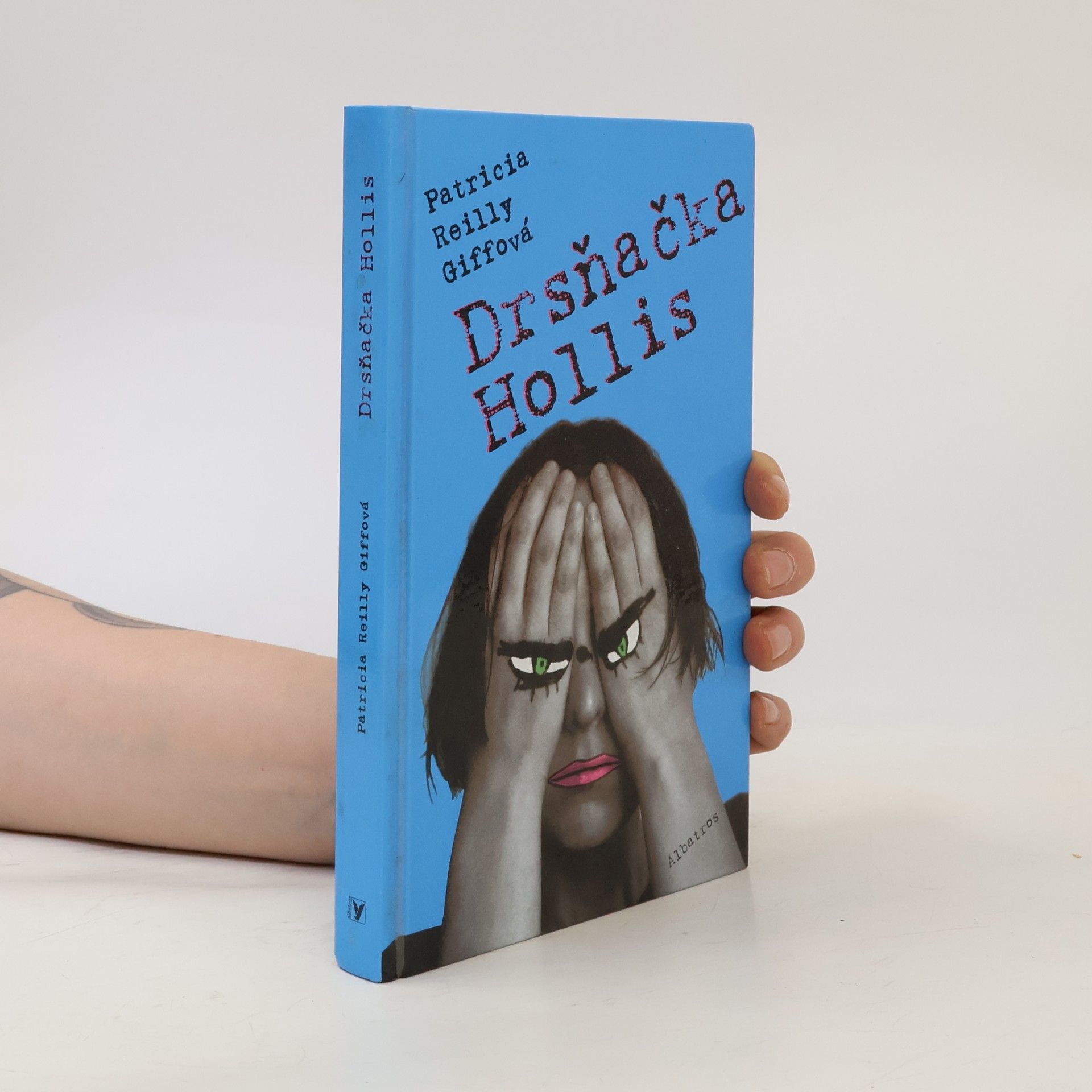 Patricia Reilly Giff Drsňačka Hollis