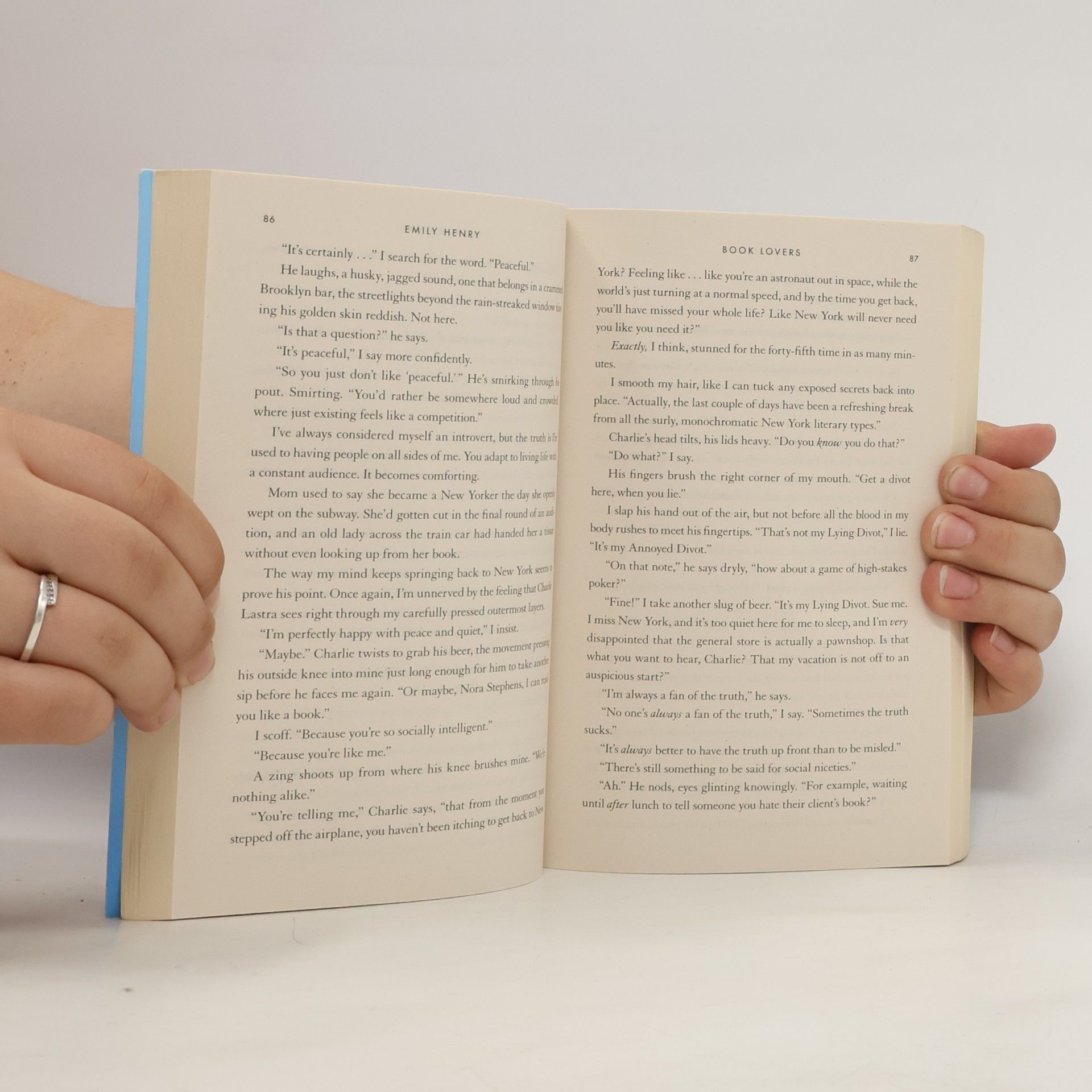 Emily Henry Book lovers