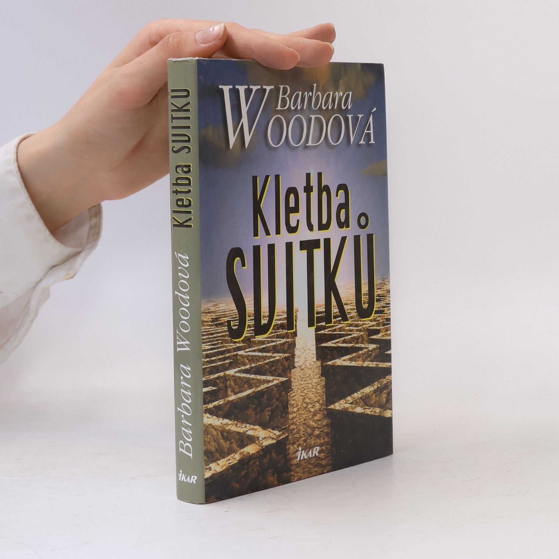 Barbara Wood Kletba svitků