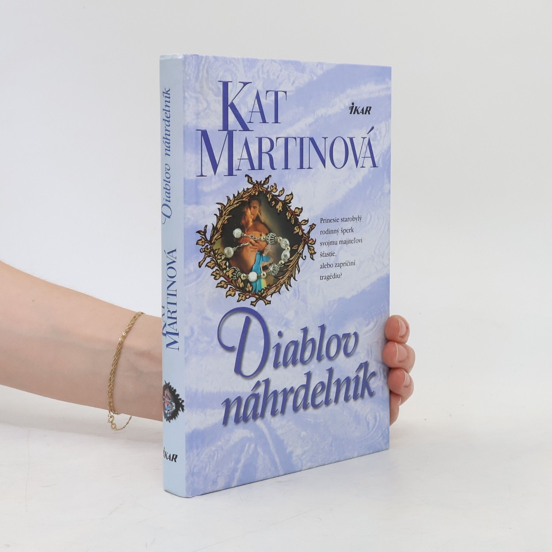 Kat Martinová Diablov náhrdelník