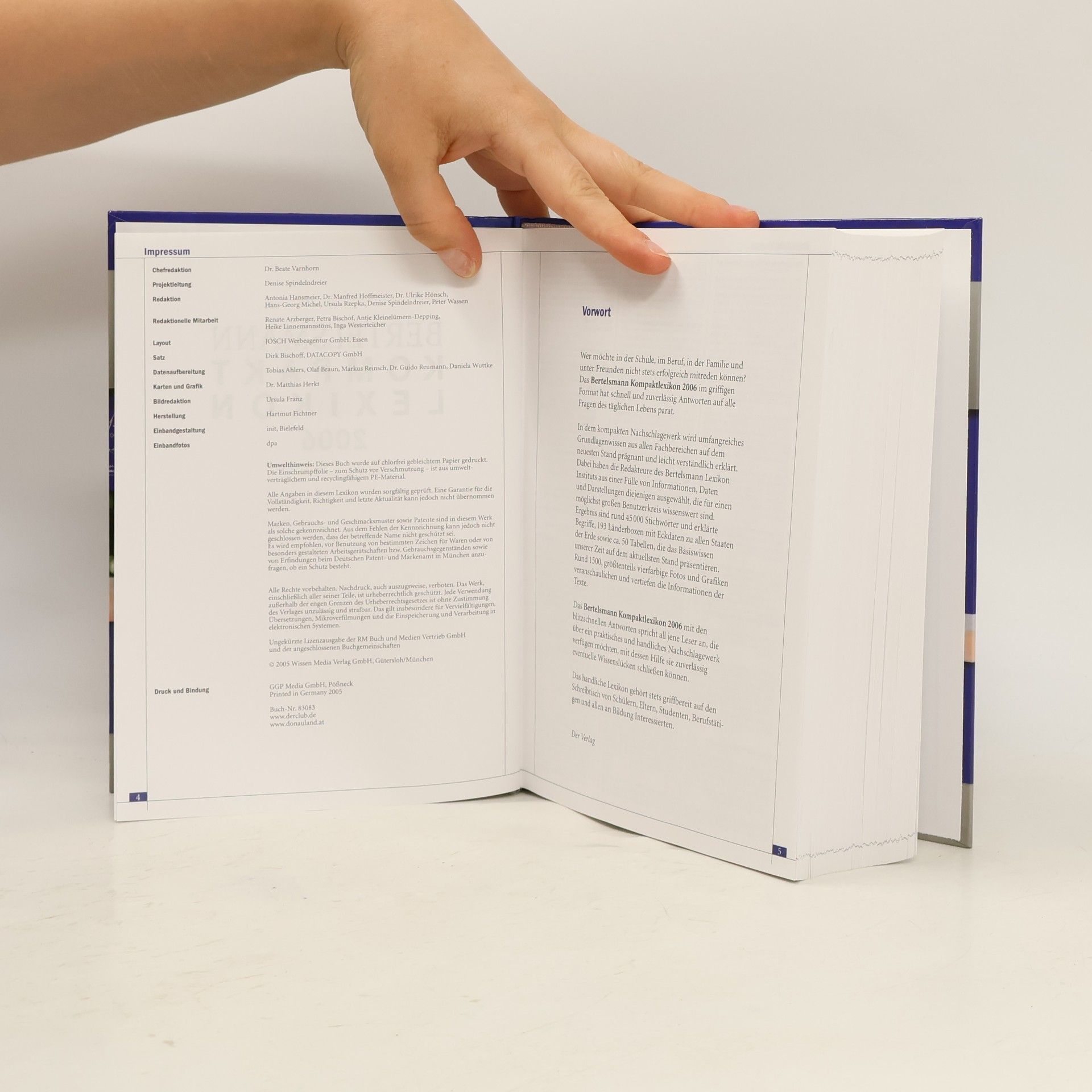 Various authors Bertelsmann Kompakt Lexikon