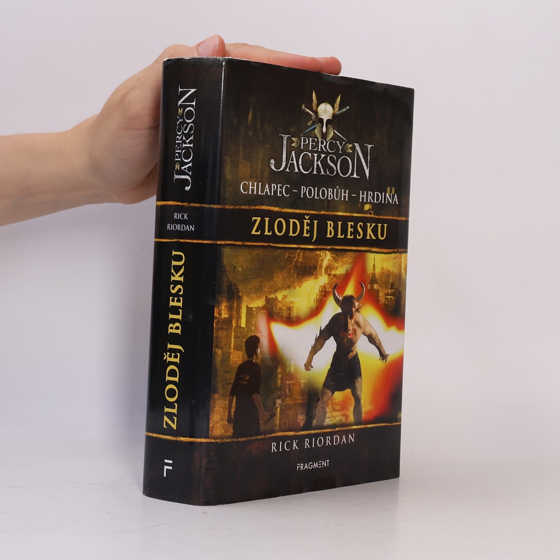 Rick Riordan Percy Jackson. Zloděj blesku