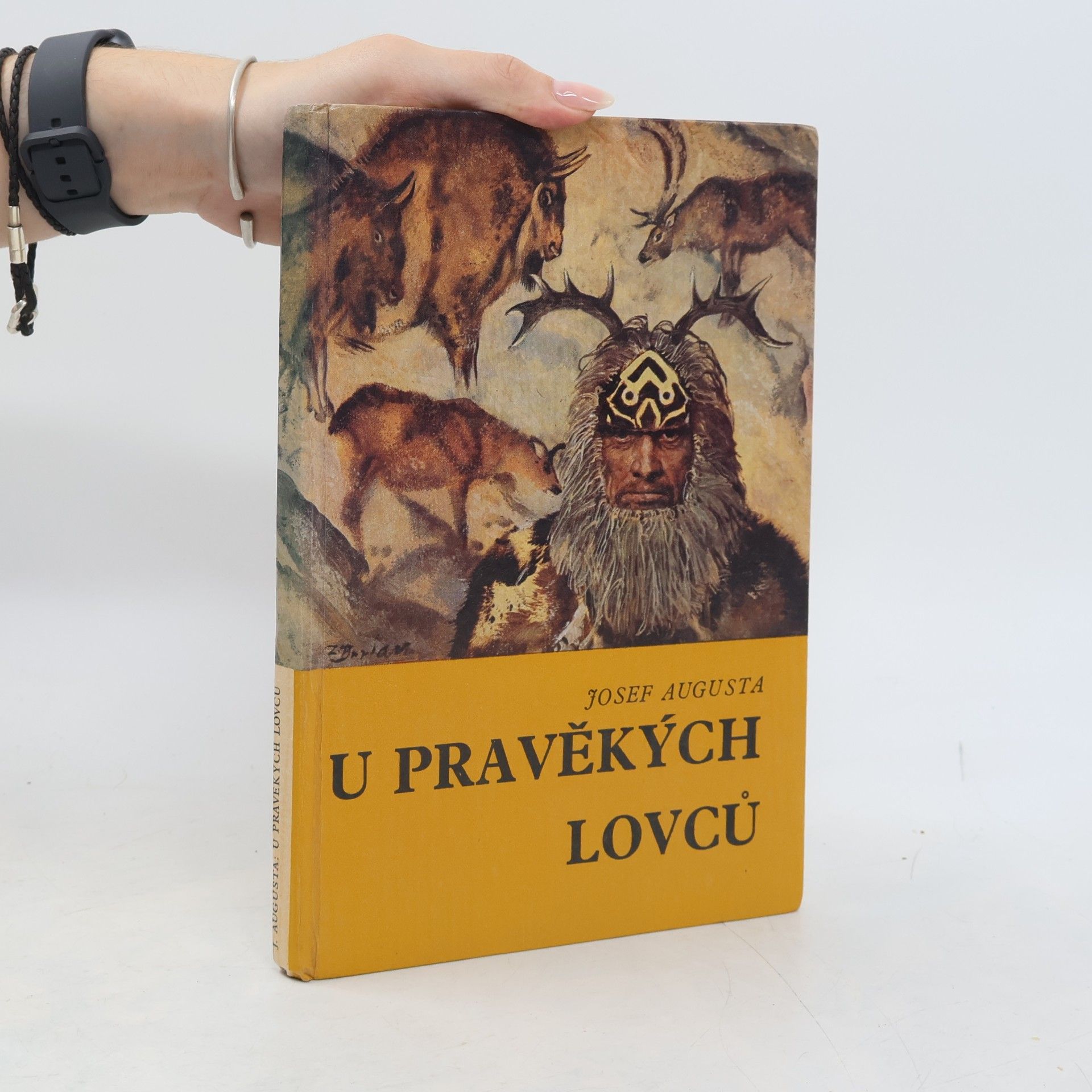 Josef Augusta U pravěkých lovců