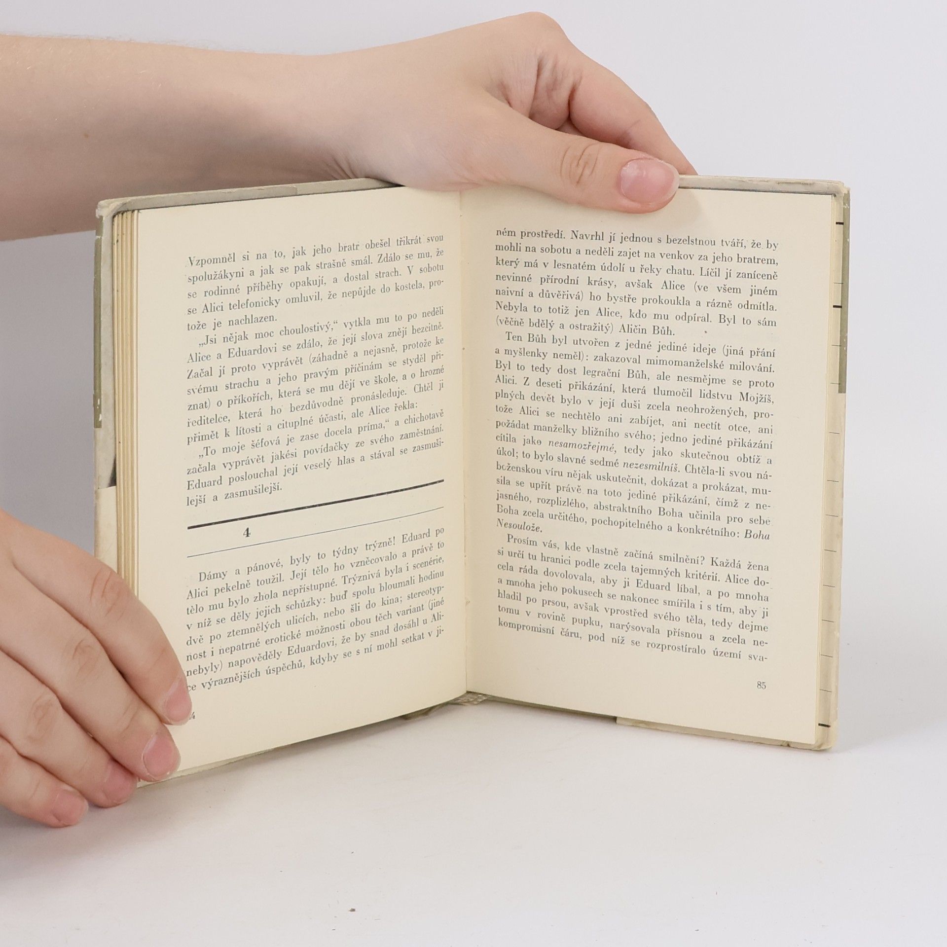 Milan Kundera Třetí sešit směšných lásek