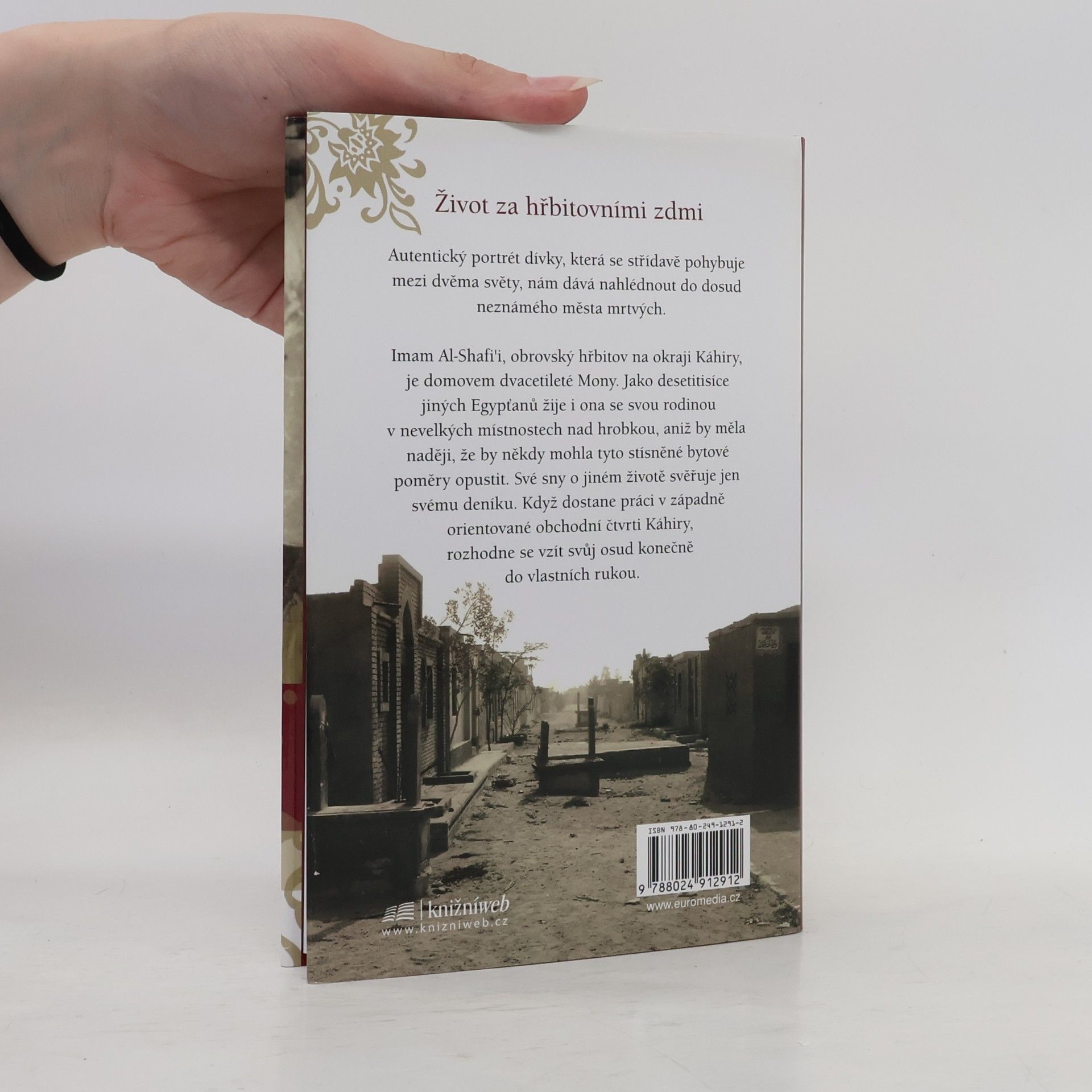 Gerhard Haase-Hindenberg Děvče z města mrtvých : Monin život na káhirských hrobech