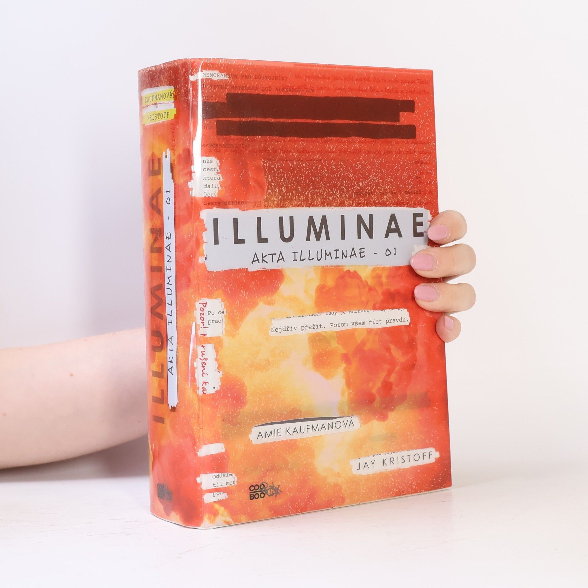 Amie Kaufman Akta illuminae 01, Illuminae