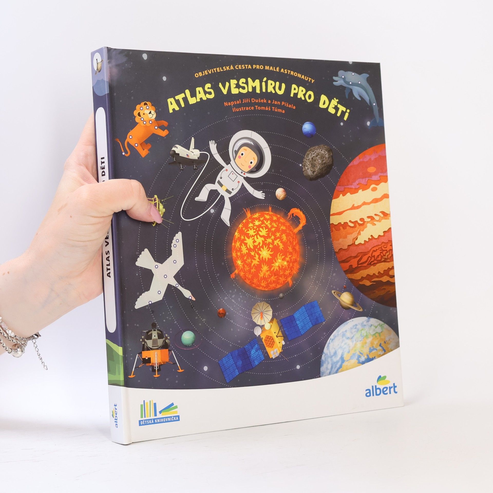 Atlas vesmíru pro děti