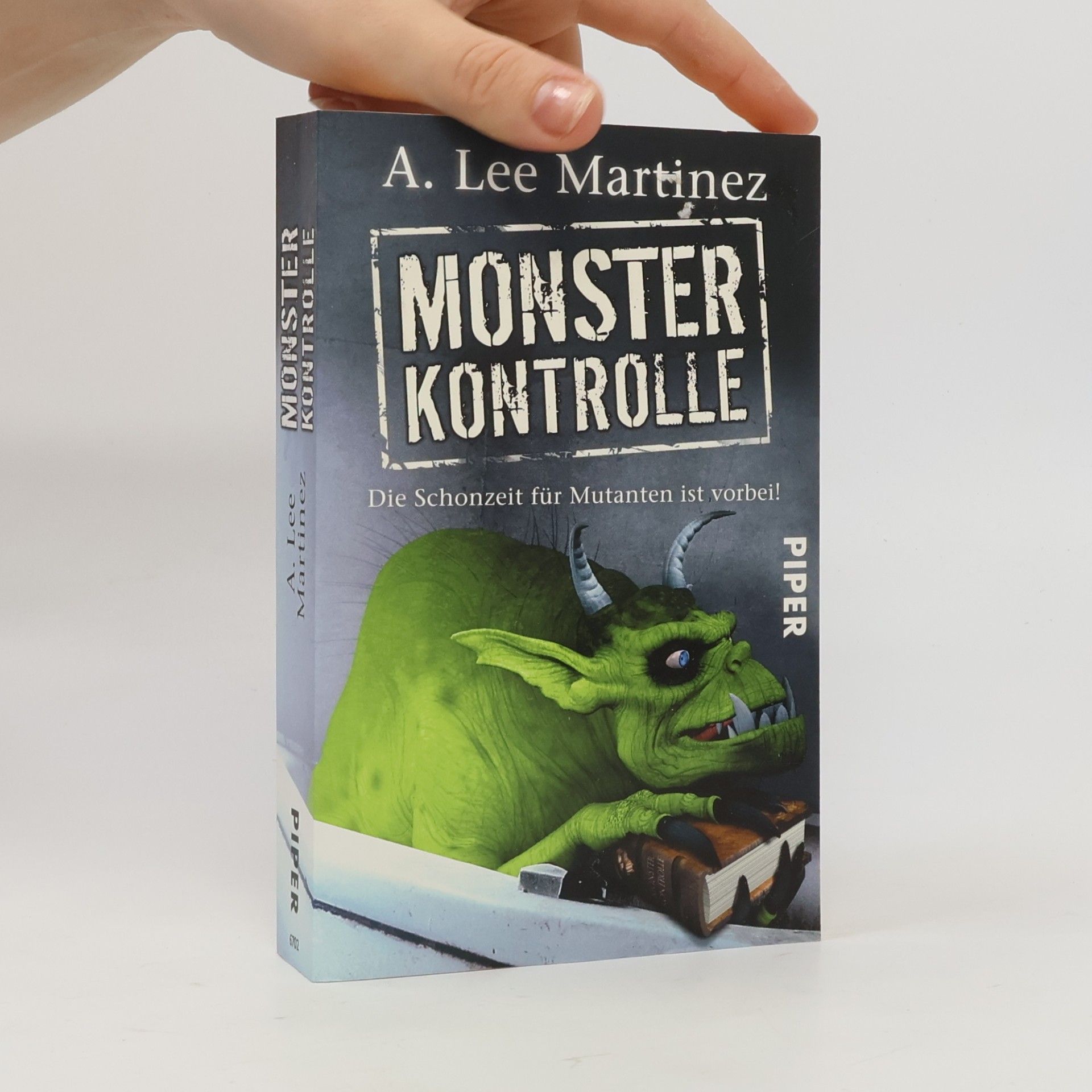 A. Lee Martinez Monsterkontrolle