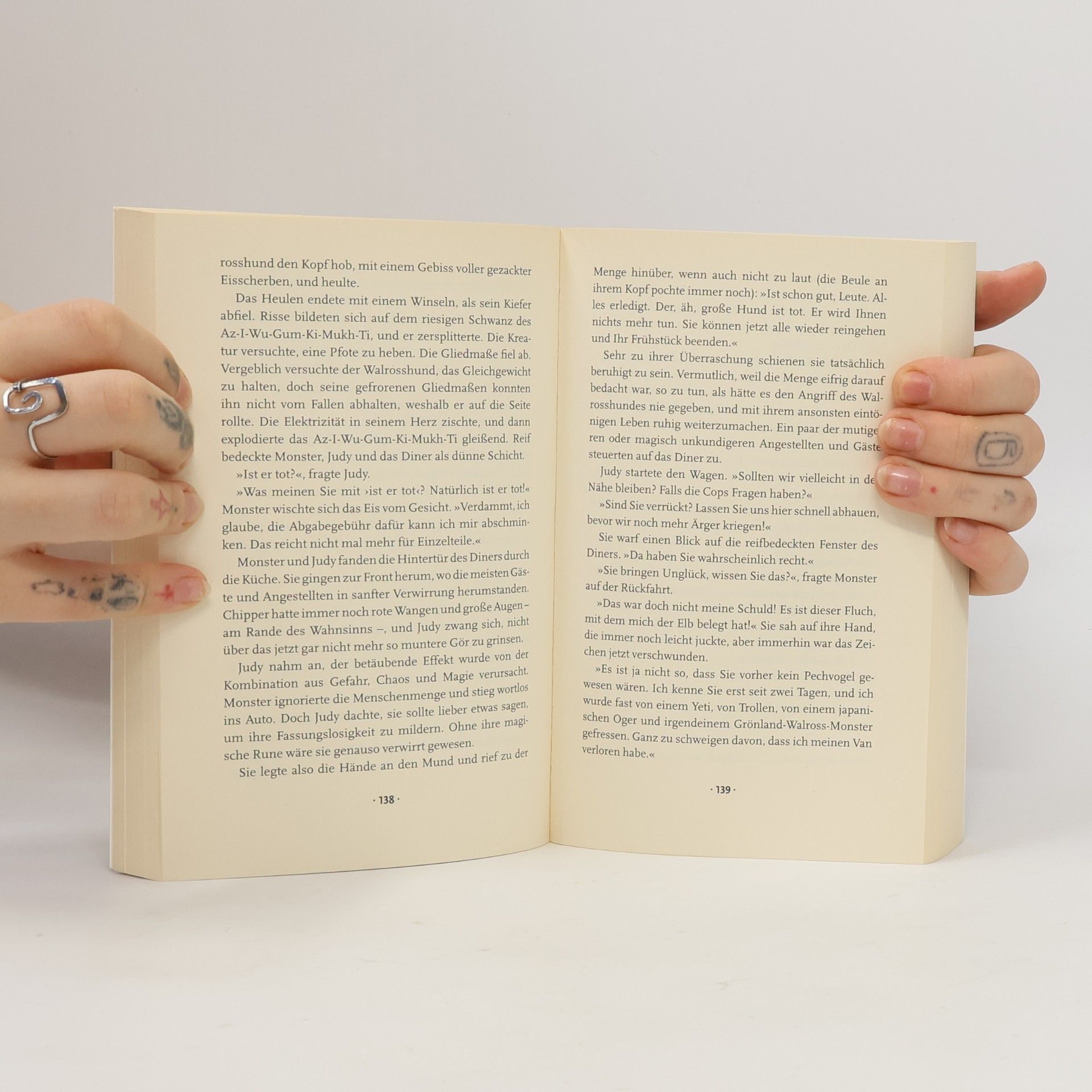 A. Lee Martinez Monsterkontrolle