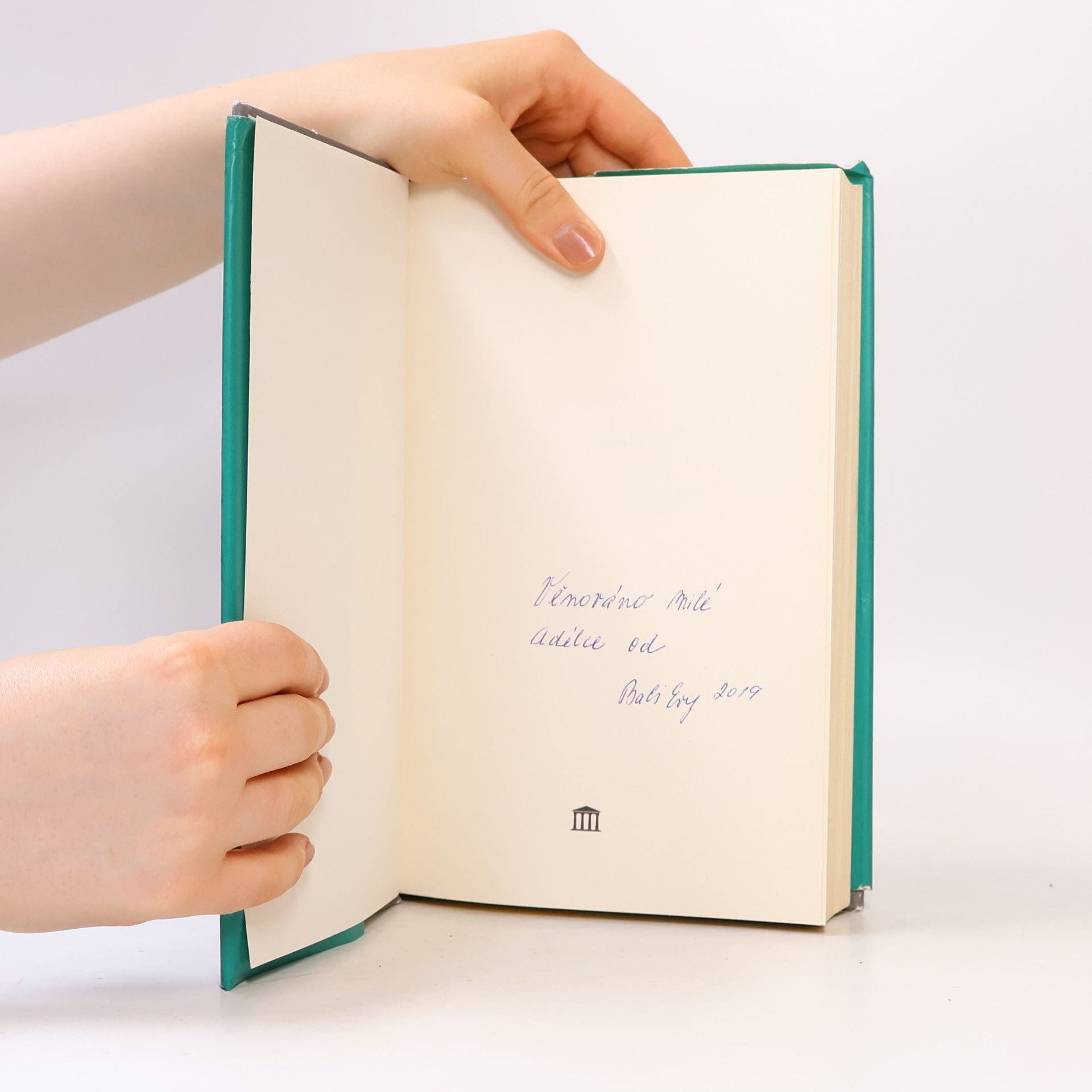 Jonas Jonasson Stojednaletý stařík, který se vrátil, aby zachránil svět