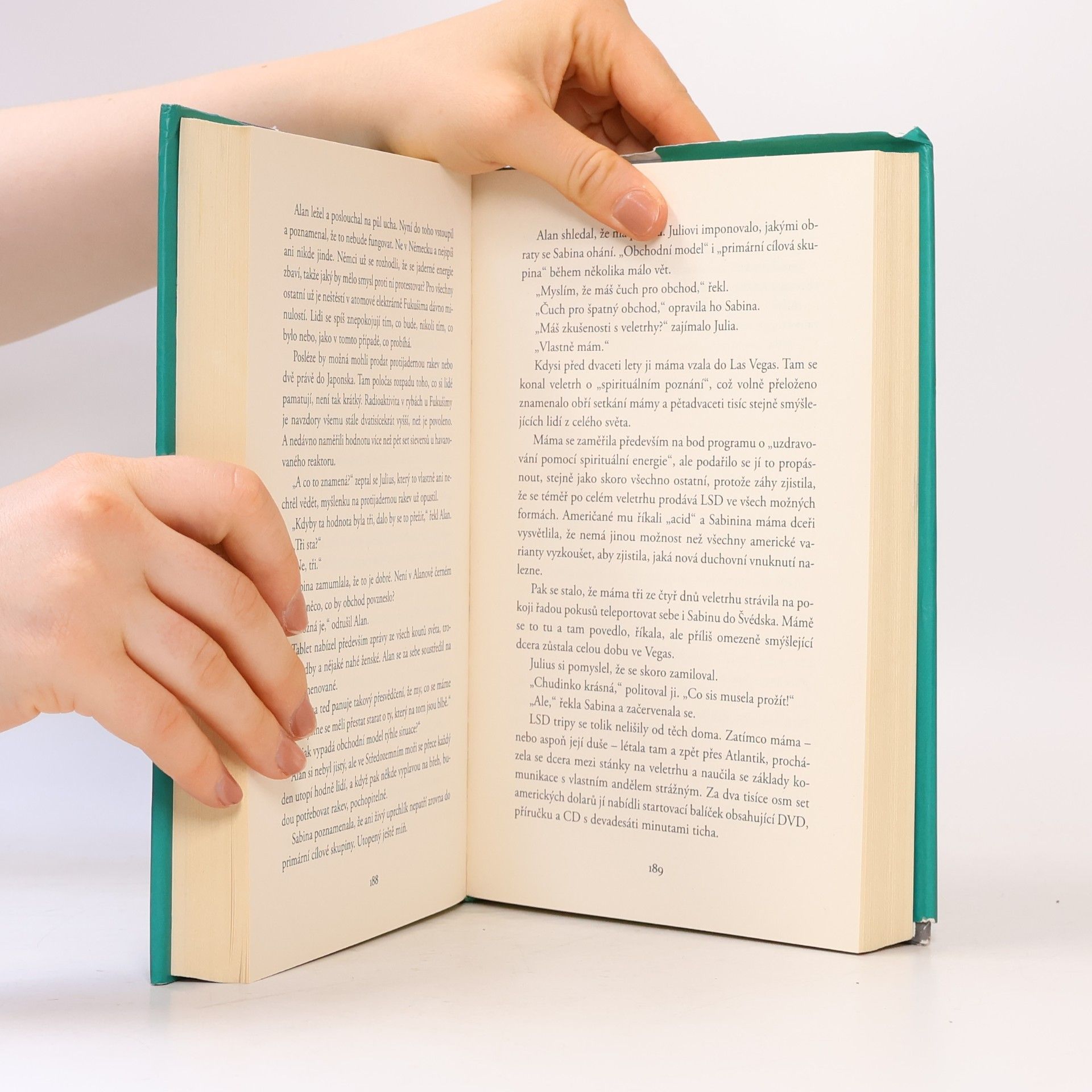 Jonas Jonasson Stojednaletý stařík, který se vrátil, aby zachránil svět