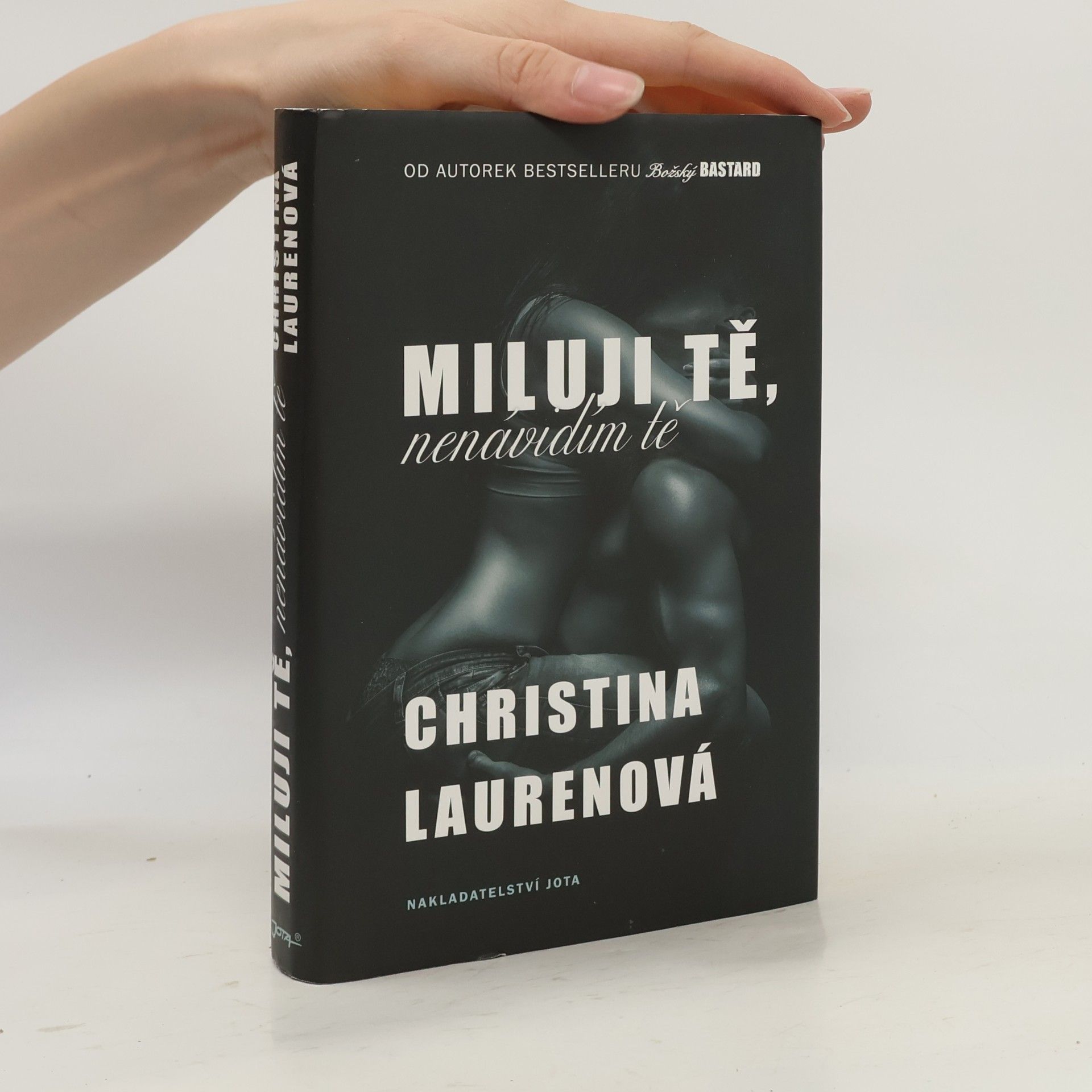 Christina Lauren Miluji tě, nenávidím tě