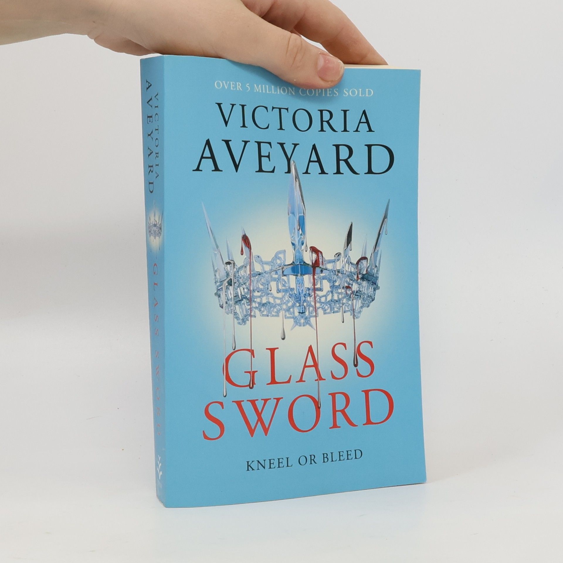 Victoria Aveyard Glass sword