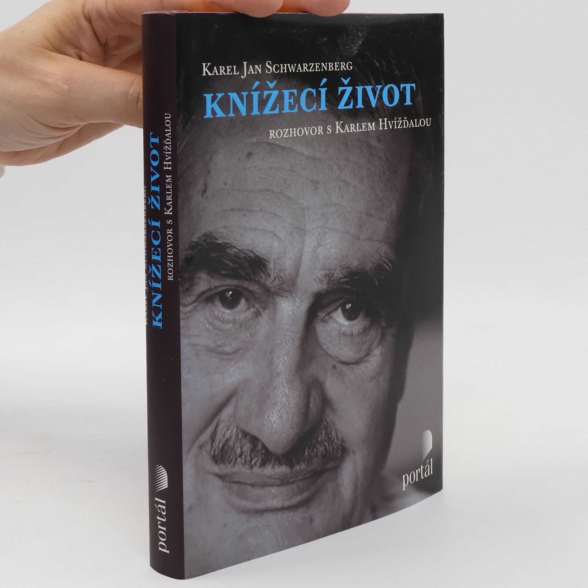 Karel Hvížďala Knížecí život