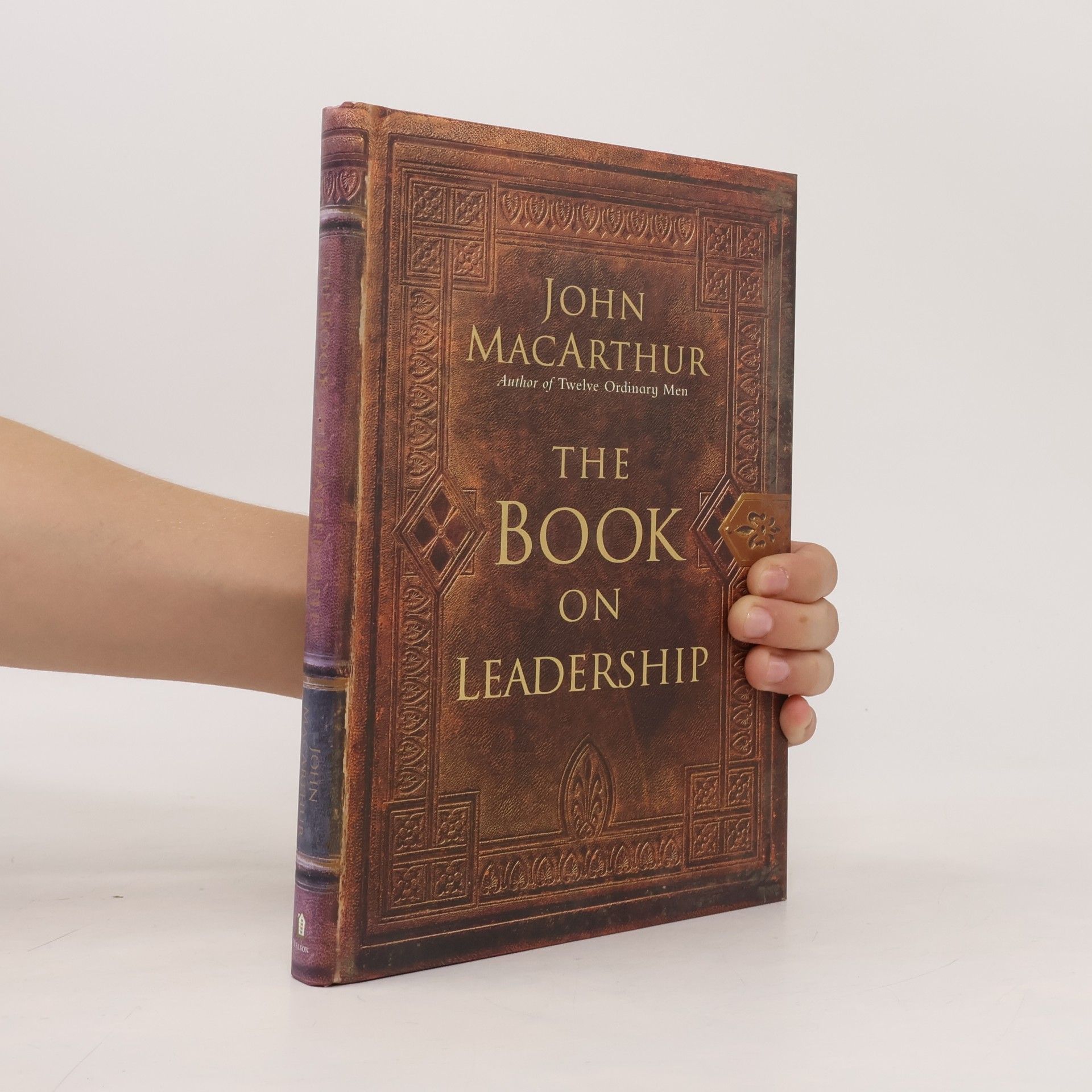 John F. MacArthur Jr. The Book on Leadership