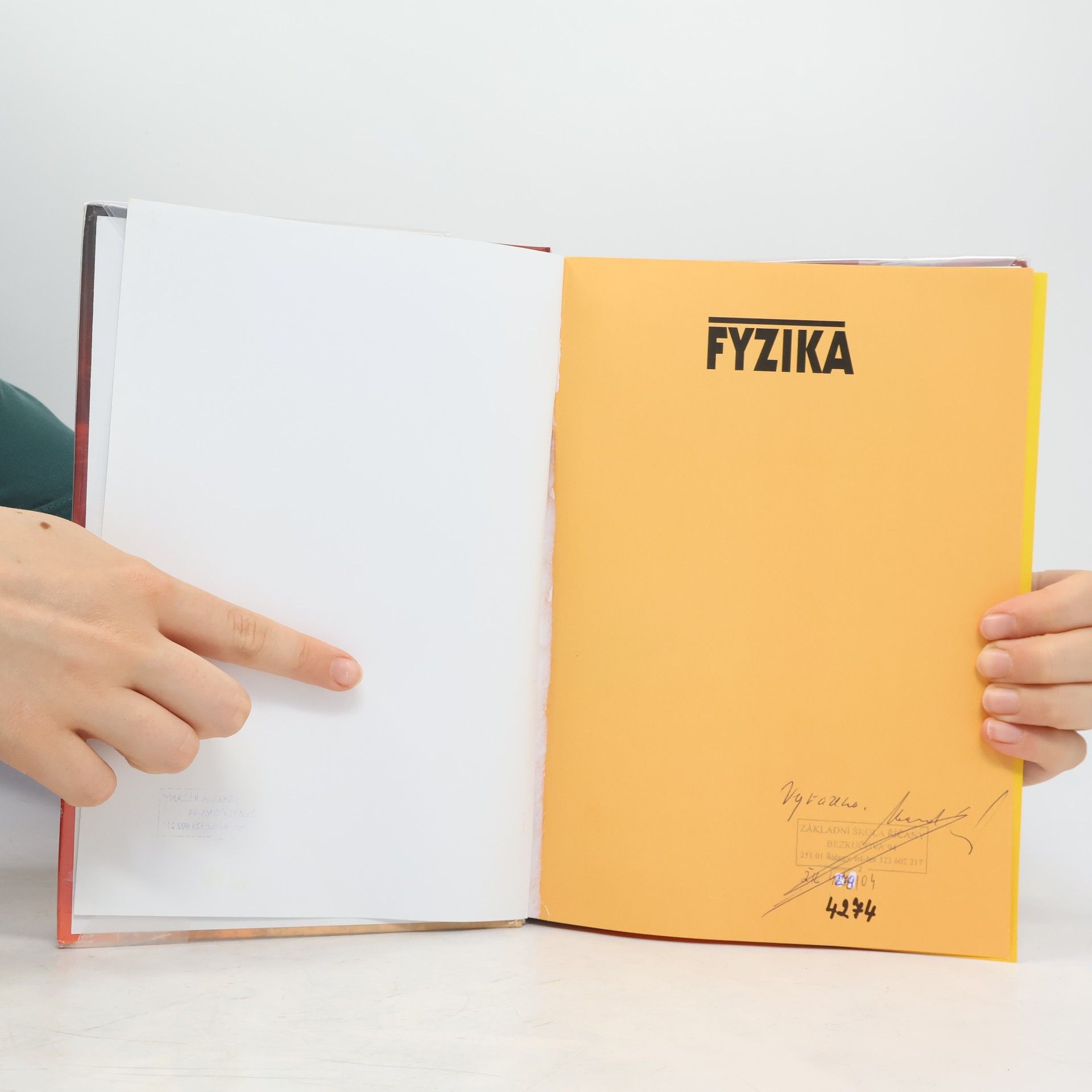 Corinne Stockley Velká encyklopedie vědy. Fyzika. Chemie. Biologie