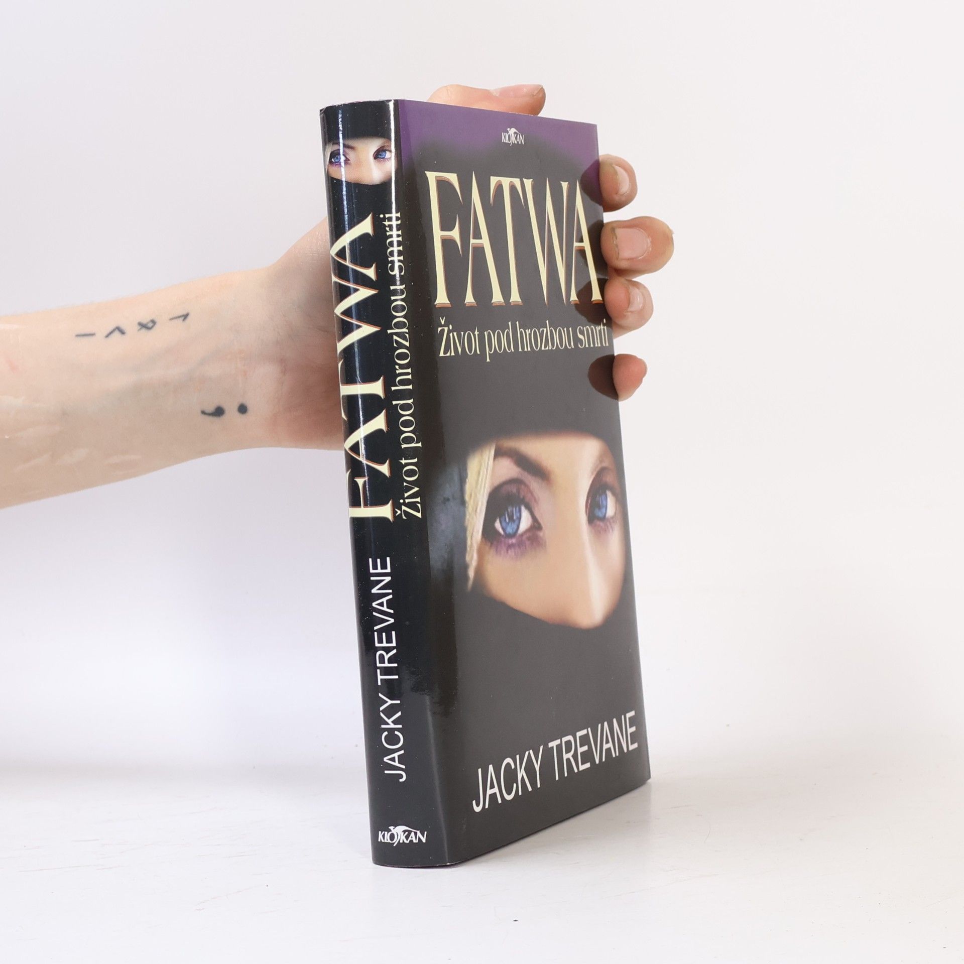Jacky Trevane Fatwa: život pod hrozbou smrti