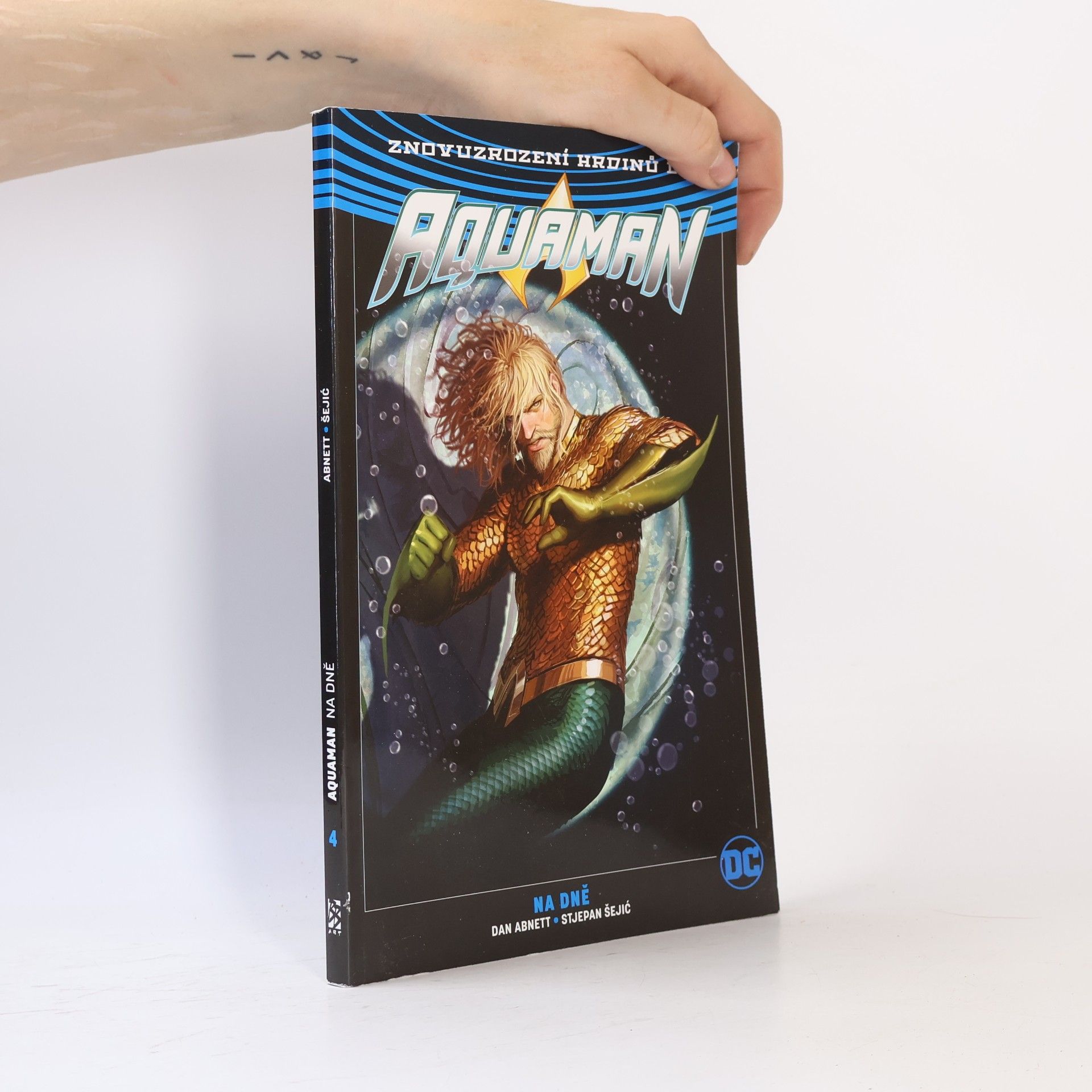 Dan Abnett Aquaman 4: Na dně (Limitovaná edice)