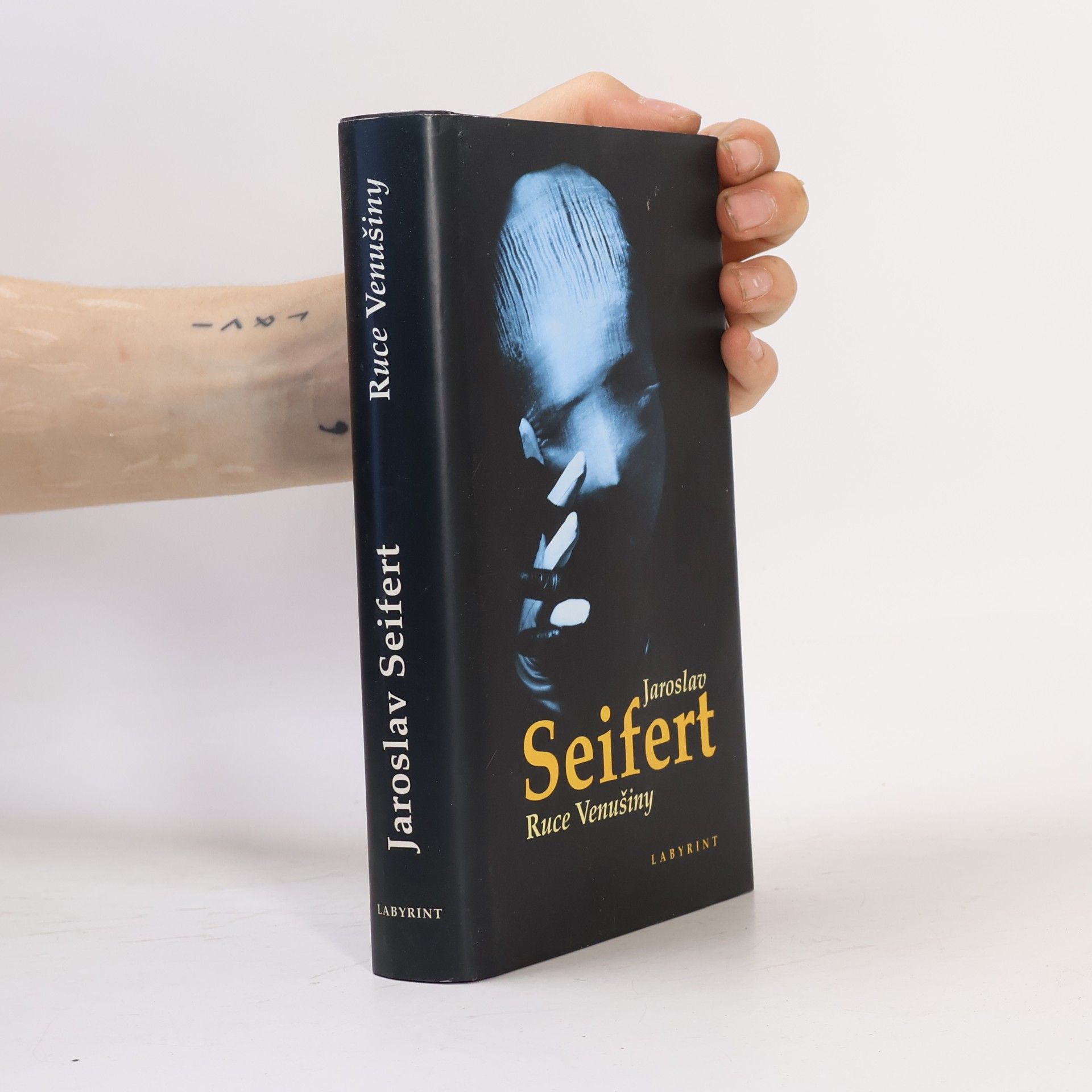 Jaroslav Seifert Ruce Venušiny : (výbor z poezie)